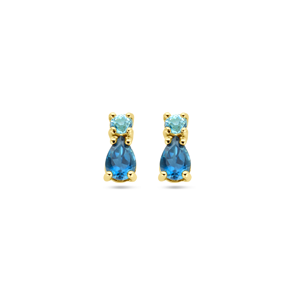 14k Geelgouden oorknoppen uitgevoerd met london blue topaas en sky blue topaas. De oorknoppen hebben een afmeting van 9,5x4,5mm.