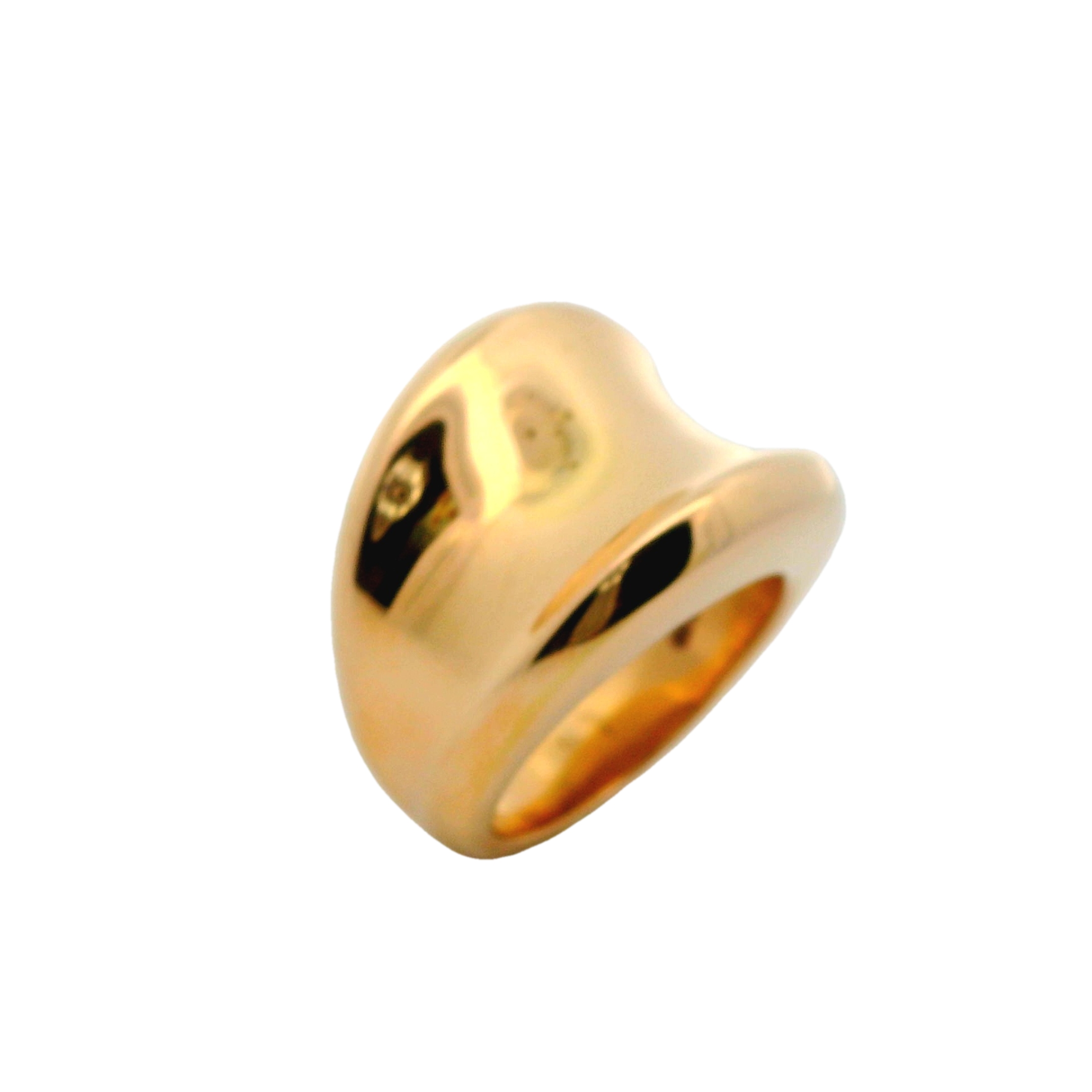 Deze ring van Louis Bros is vervaardigd uit 14 karaat geelgoud (4 gr.).
Deze ring met een verfijnd design straalt tijdloze elegantie uit. Geelgoud, bekend om zijn warme en klassieke uitstraling, vormt de perfecte basis voor een verscheidenheid aan ontwerpen. Of het nu gaat om een simpele band of een gedetailleerd patroon, een geelgouden ring is een prachtig accessoire dat elke gelegenheid verfraait. Met zijn luxueuze glans en duurzame aard blijft een geelgouden ring een geliefd sieraad dat generaties lang gekoesterd kan worden.
De ring is verkrijgbaar in meerdere afmetingen.