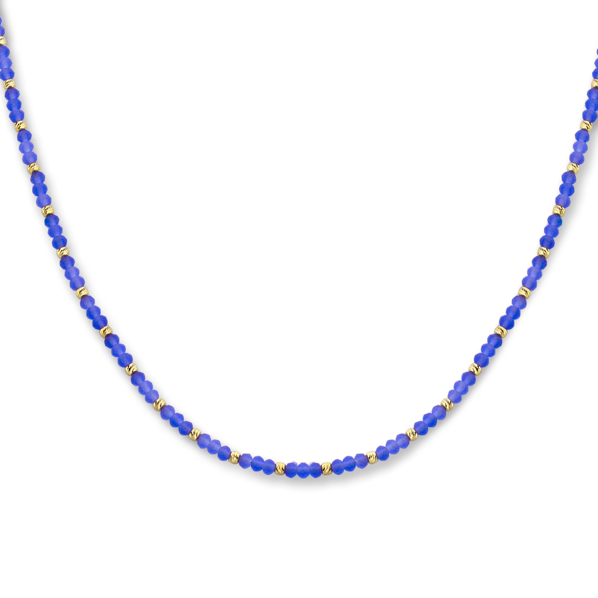 Geelgoud op 925 zilveren collier uitgevoerd met blauw glas en een karabijn sluiting. Het collier heeft een draaglengte van 41cm en een extensie van 4cm. Geen garantie op plating.