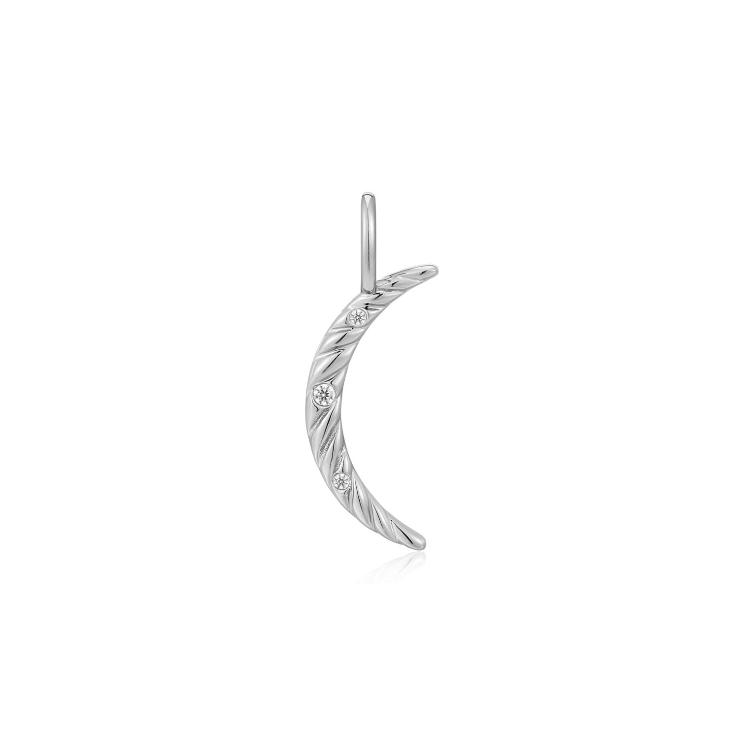 Productbeschrijving 
Geef je ketting een upgrade met deze elegante hemelse bedel, perfect wanneer je zin hebt in sprankeling. De maan bedel bevat sprankelende zirkonia stenen en is gemaakt van 925 sterling zilver met rhodium plating. Bevestig je bedel eenvoudig aan een kettng, armband of connector.

Het Merk
GeÃ¯nspireerd door de laatste fashion trends is Ania Haie het toonaangevende sieradenmerk voor hoogkwalitatieve maar ook betaalbare zilveren sieraden, zonder op de kwaliteit in te leveren. Iedere collectie is gebaseerd op de laatste catwalktrends, waardoor Ania Haie snel tot hÃ©t sieradenmerk voor stijlbewuste consumenten is verkozen. Elk sieraad wordt ontworpen om te combineren met andere sieraden waardoor je je eigen look kunt creÃ«ren. Maar ook zijn Ania Haie sieraden opvallend genoeg om op zichzelf te dragen.

How It All Started
Met een passie voor kwalitatieve sieraden met stijl Ã©n het besef dat de mode bewuste vrouw niet wil inleveren op kwaliteit is Ania Haie geboren. De Ania Haie oprichters zagen later dat de moderne vrouw van vandaag graag sieraden combineert en layered om haar individualiteit te omarmen, de kans werd aangegrepen en de droom werd werkelijkheid.

Volg ons ook op social media
Wil jij op de hoogte blijven van nieuwe collecties, toffe combinaties en de laatste sieraden trends? Hou ons dan ook in de gaten op social media. Daarnaast inspireren wij jou dagelijks met verschillende looks en mix & match combinaties! Deel gerust jouw eigen unieke Ania Haie look door de hashtag #aniahaiexme te gebruiken. Wie weet wordt jouw look gerepost op Ã©Ã©n van onze kanalen!
Je kunt ons volgen op Facebook en Instagram.