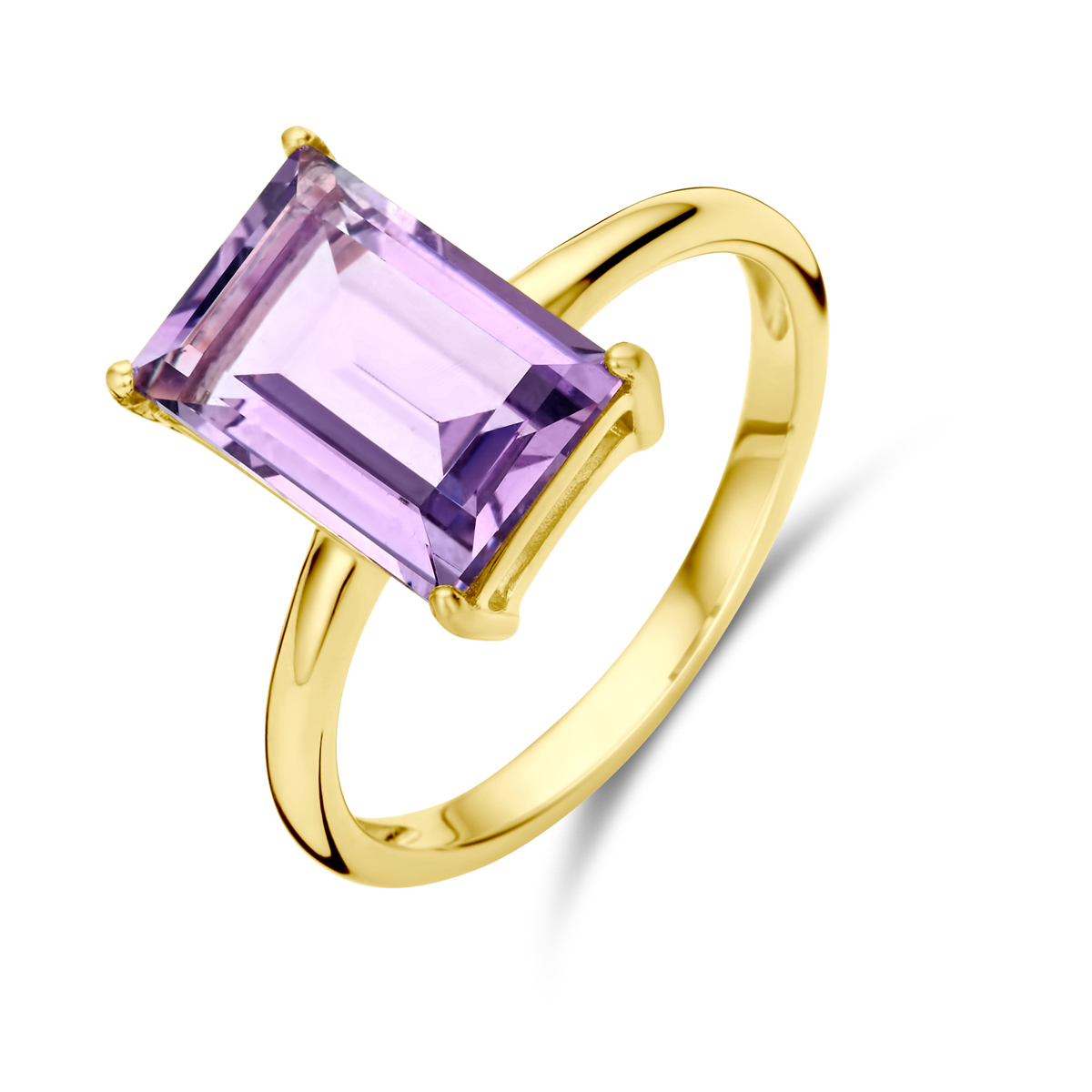 14k Geelgouden ring uitgevoerd met amethist. De ring heeft een breedte van 12mm.