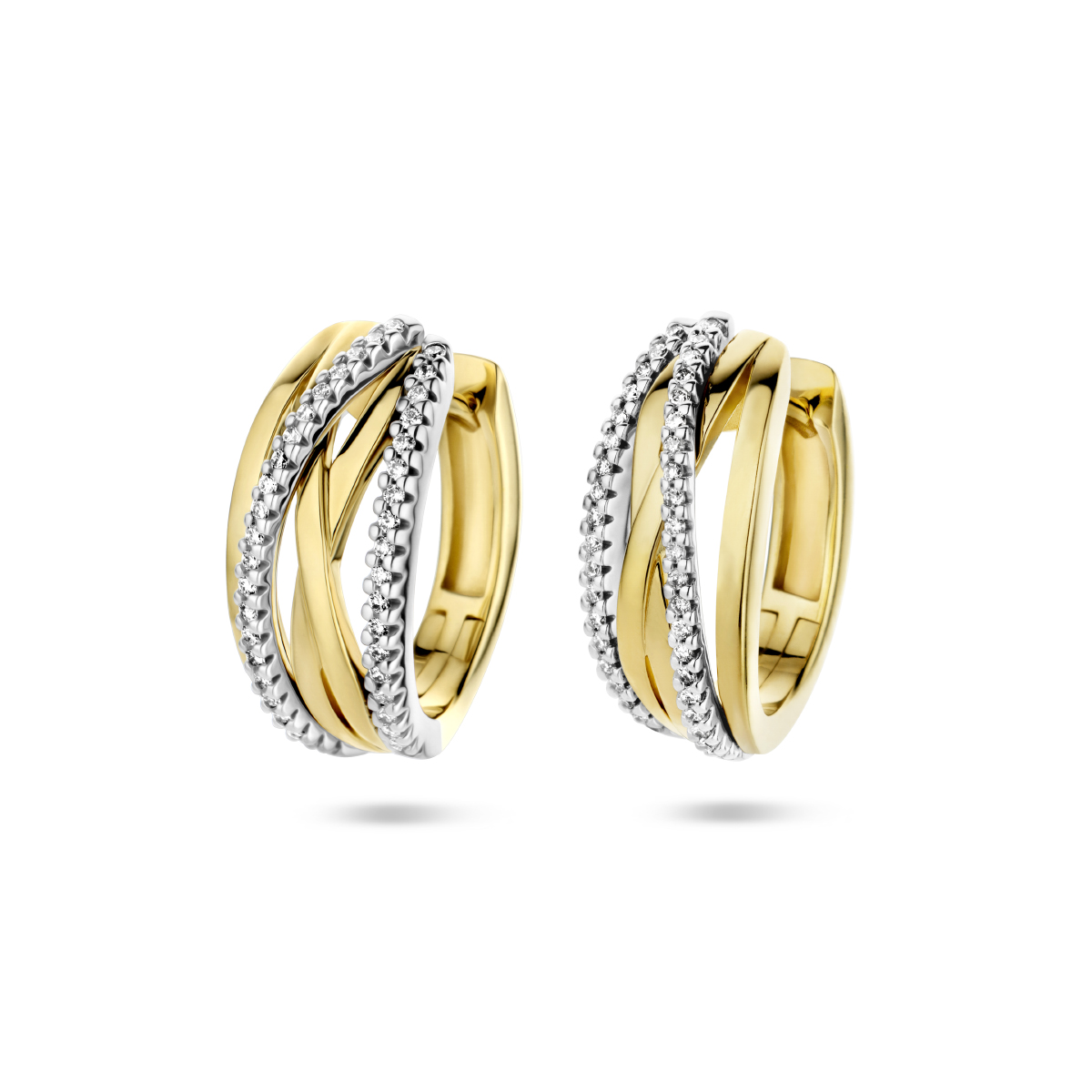 14k Bicolor geel- en witgouden klapoorringen met scharnier uitgevoerd met schitterende diamanten. De oorringen hebben een afmeting van 17.5x8mm.