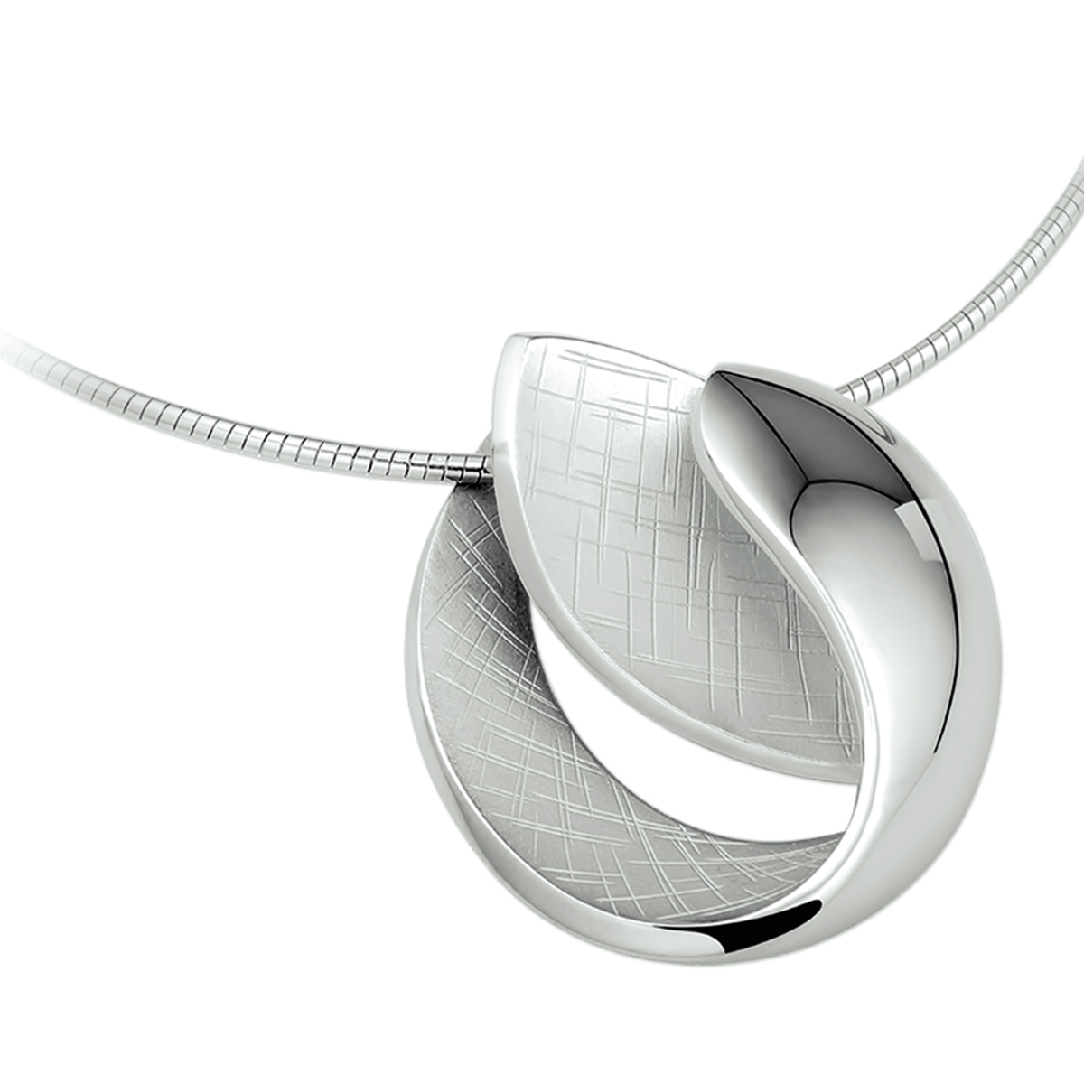 Beschrijving: Gerhodineerd zilveren collier met een poli en gescratchte afwerking.
Verpakt per: 1
Doelgroep: dames
Breedte: 33 mm
Kortste lengte: 42 mm
Langste lengte: 45 mm
Hoogte: 39.5 mm