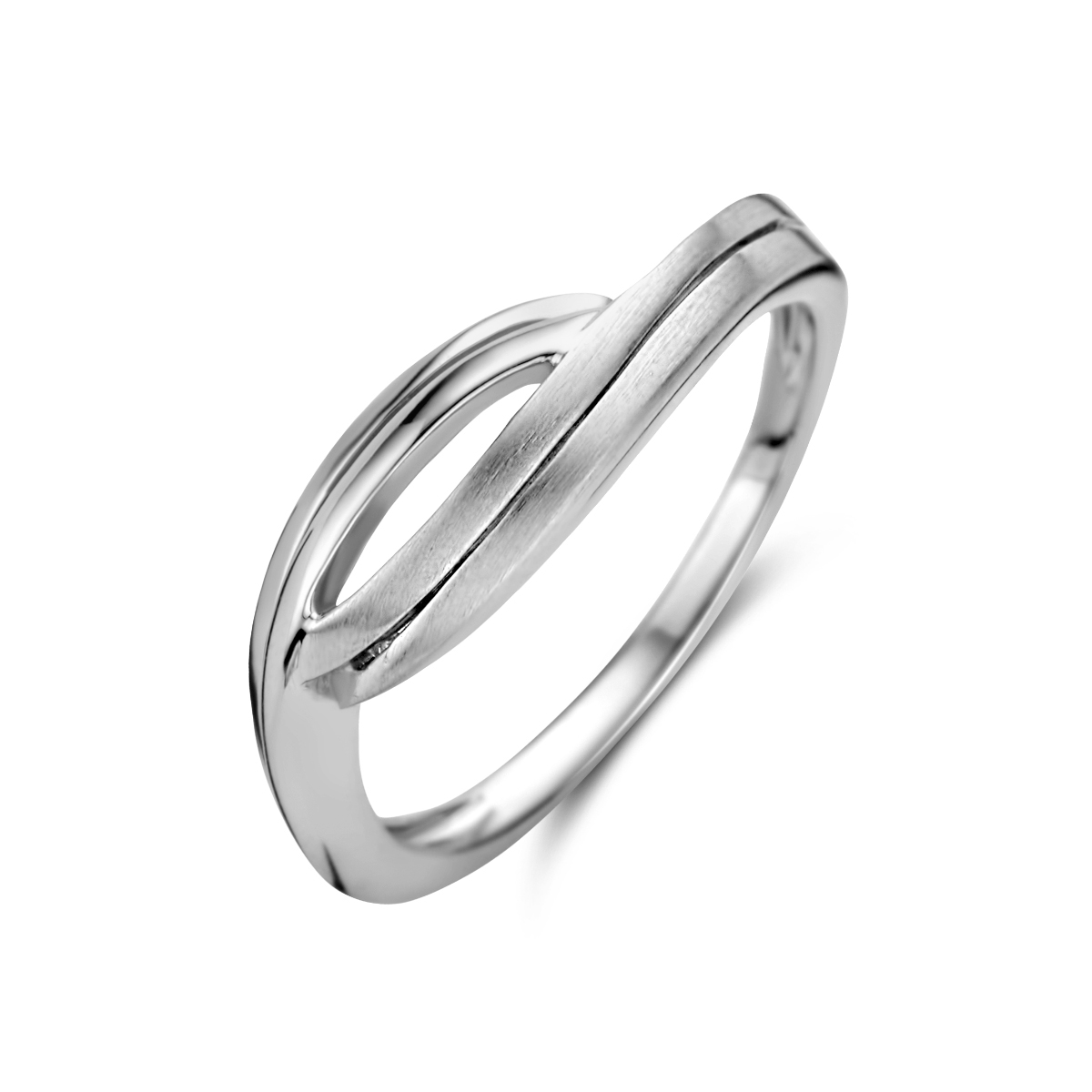 Gerhodineerd 925 zilveren ring met een breedte van 6mm. Info: Gerhodineerd zilver is door de rhodiumlaag beter bestand tegen verkleuren en krassen.