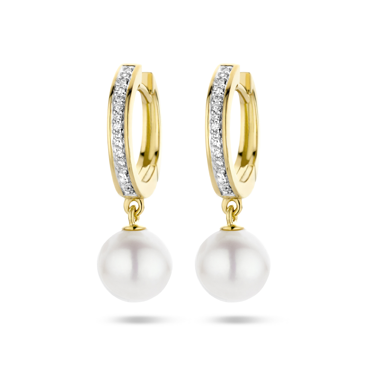 14k Geelgouden klapoorringen uitgevoerd met zoetparels en diamanten. De klapoorringen hebben een totale hoogte van 23mm.