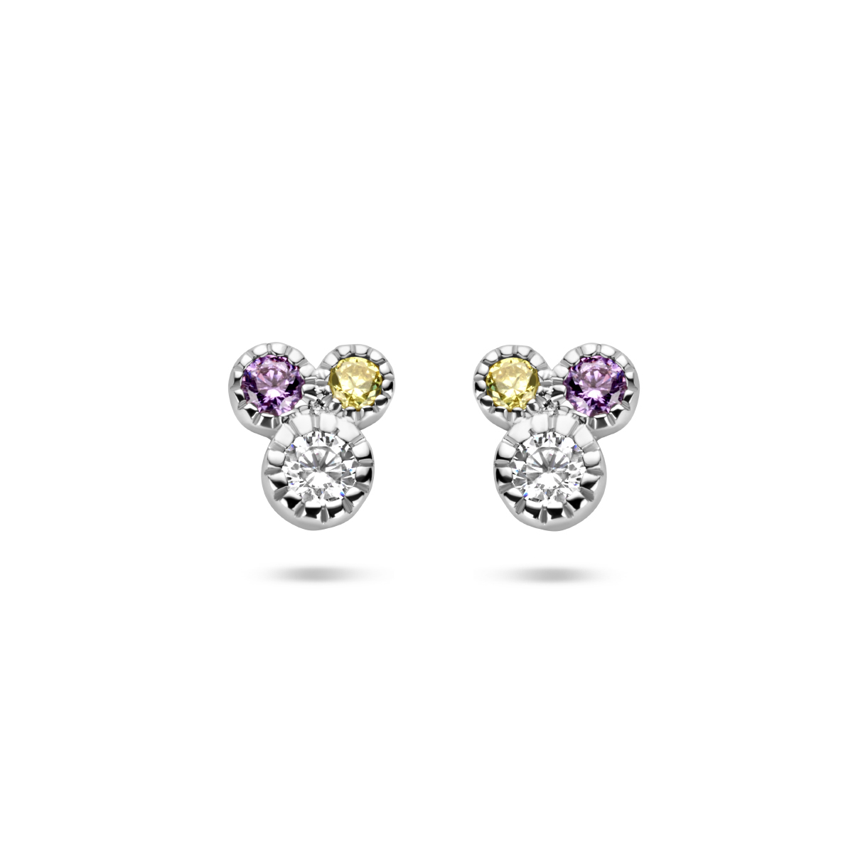 Gerhodineerd 925 zilveren oorknoppen uitgevoerd met zirkonia in drie verschillende kleuren: wit, peridot en amethist. De oorknoppen hebben een afmeting van 6x5.5mm.