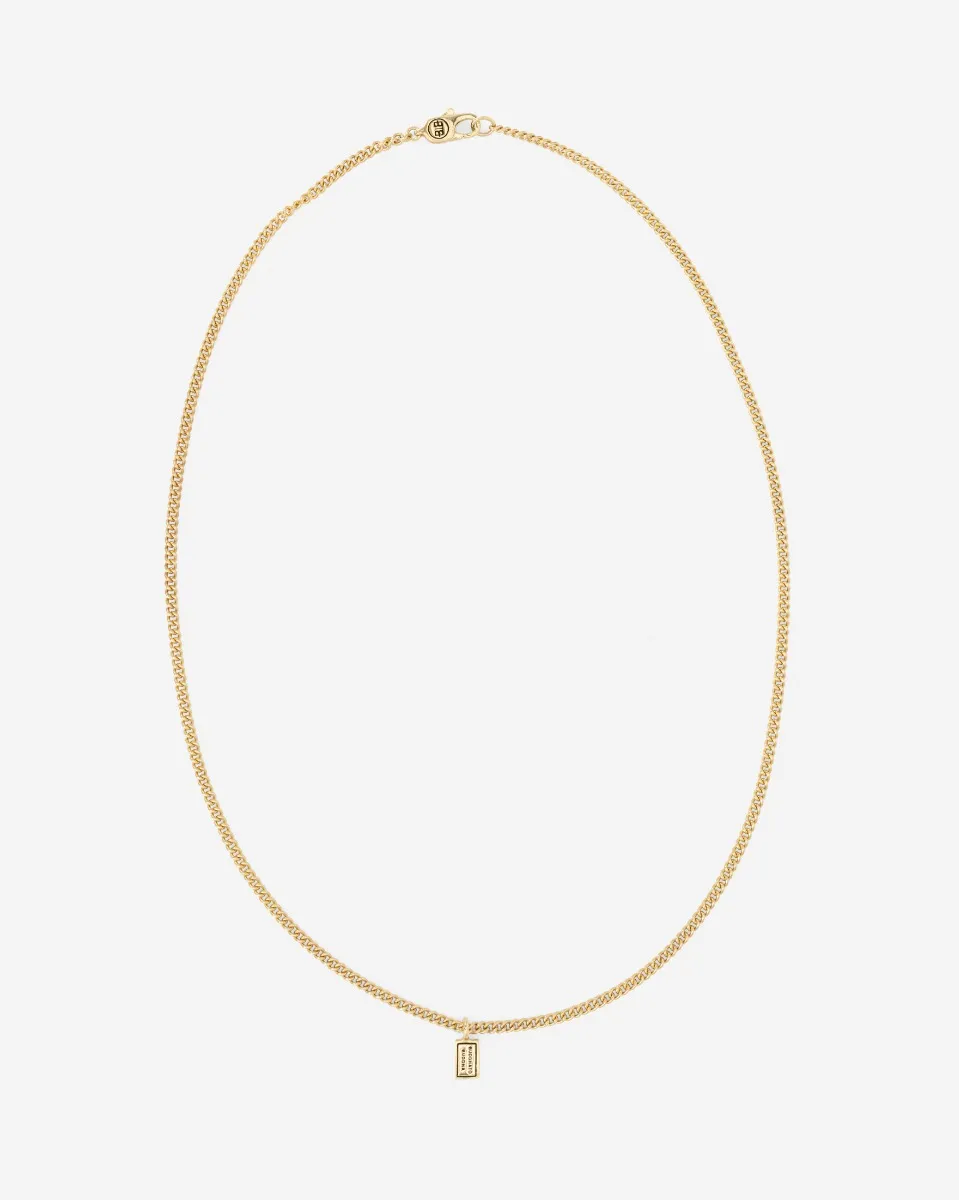 661GV one - Essential Necklace XS Gold Vermeil
De Essential XS Ketting, met zijn iconische schakels, belichaamt puur vakmanschap en veelzijdigheid. Deze ketting is zowel een statement op zich als de perfecte drager voor je Buddha to Buddha hangers. De Essential XS ketting is iets dunner dan de Essential Necklace. Ontworpen in Amsterdam en handgemaakt in Zuid-Oost Azië van gerecycled zilver met een premium gold plating (3.0 micron dik). De plating is gemiddeld 5 maal dikker dan reguliere gold plated items. Welke gebeurtenis vier jij met deze zilveren ketting?