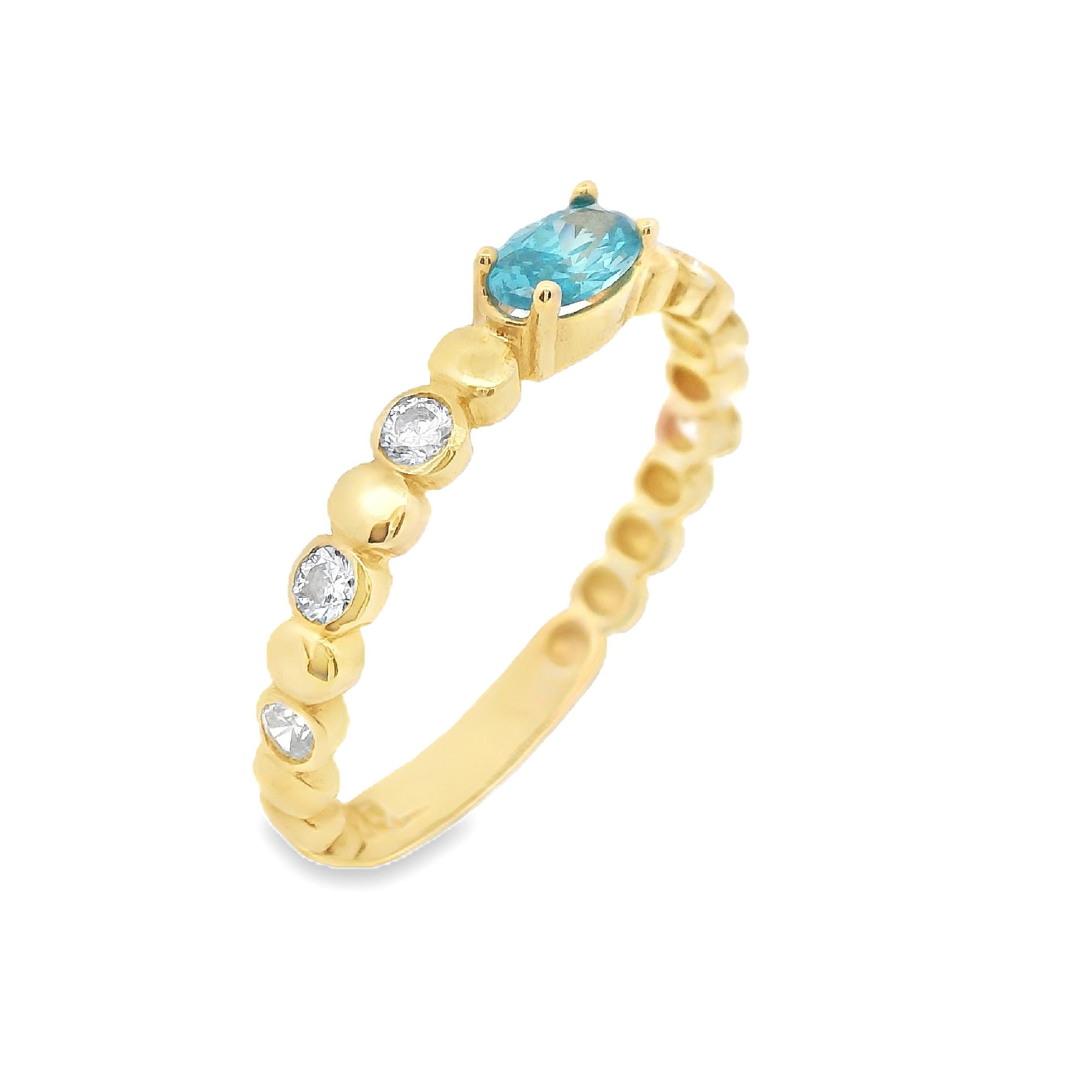 Deze ring van Louis Bros is vervaardigd uit 14 karaat geelgoud (1.50 gr.).
Deze ring met gekleurde zirkonia's is een levendig en sprankelend sieraad. De warme tint van het geelgoud vormt een prachtig contrast met de kleurrijke zirkonia's, die in verschillende tinten fonkelen en de ring een speelse en unieke uitstraling geven. Dit sieraad is perfect voor wie houdt van kleur en elegantie, en het kan zowel bij speciale gelegenheden als dagelijks gedragen worden. Met deze ring voeg je een vrolijke en stijlvolle touch toe aan elke outfit.
De ring is verkrijgbaar in meerdere afmetingen.