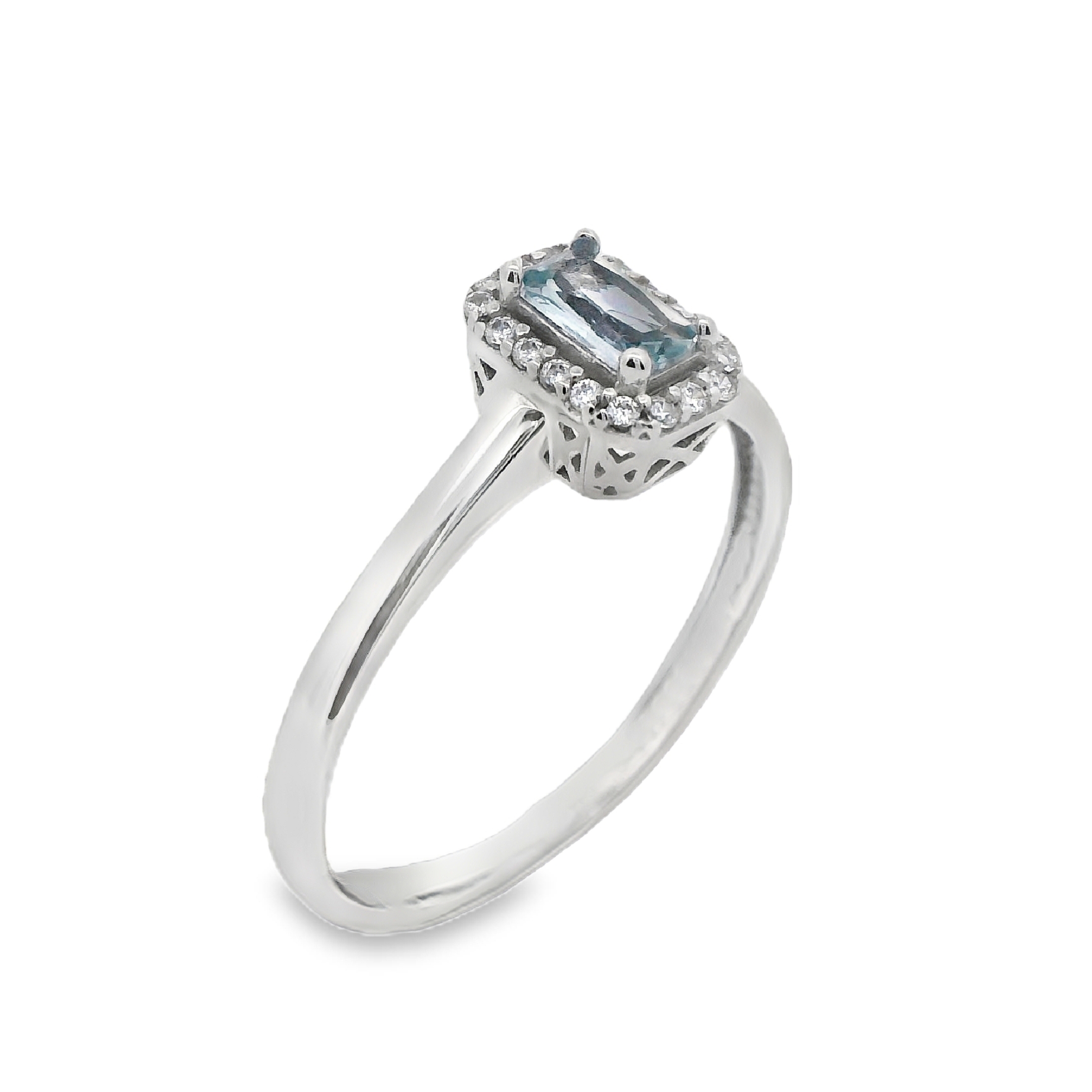 Deze ring van Louis Bros is vervaardigd uit 14 karaat witgoud (1.33 gr.).
Deze ring met zirkonia is een prachtig en stijlvol sieraad. Het koele, heldere witgoud vormt een elegant contrast met de schitterende zirkonia, een edelsteen die lijkt op diamant. Deze ring straalt verfijning uit en is perfect voor elke gelegenheid, of het nu gaat om een feestelijke avond of een subtiele, dagelijkse look. Met zijn tijdloze ontwerp en sprankelende details is een witgouden ring met zirkonia een perfecte keuze voor wie houdt van moderne elegantie.
De ring is verkrijgbaar in meerdere afmetingen.