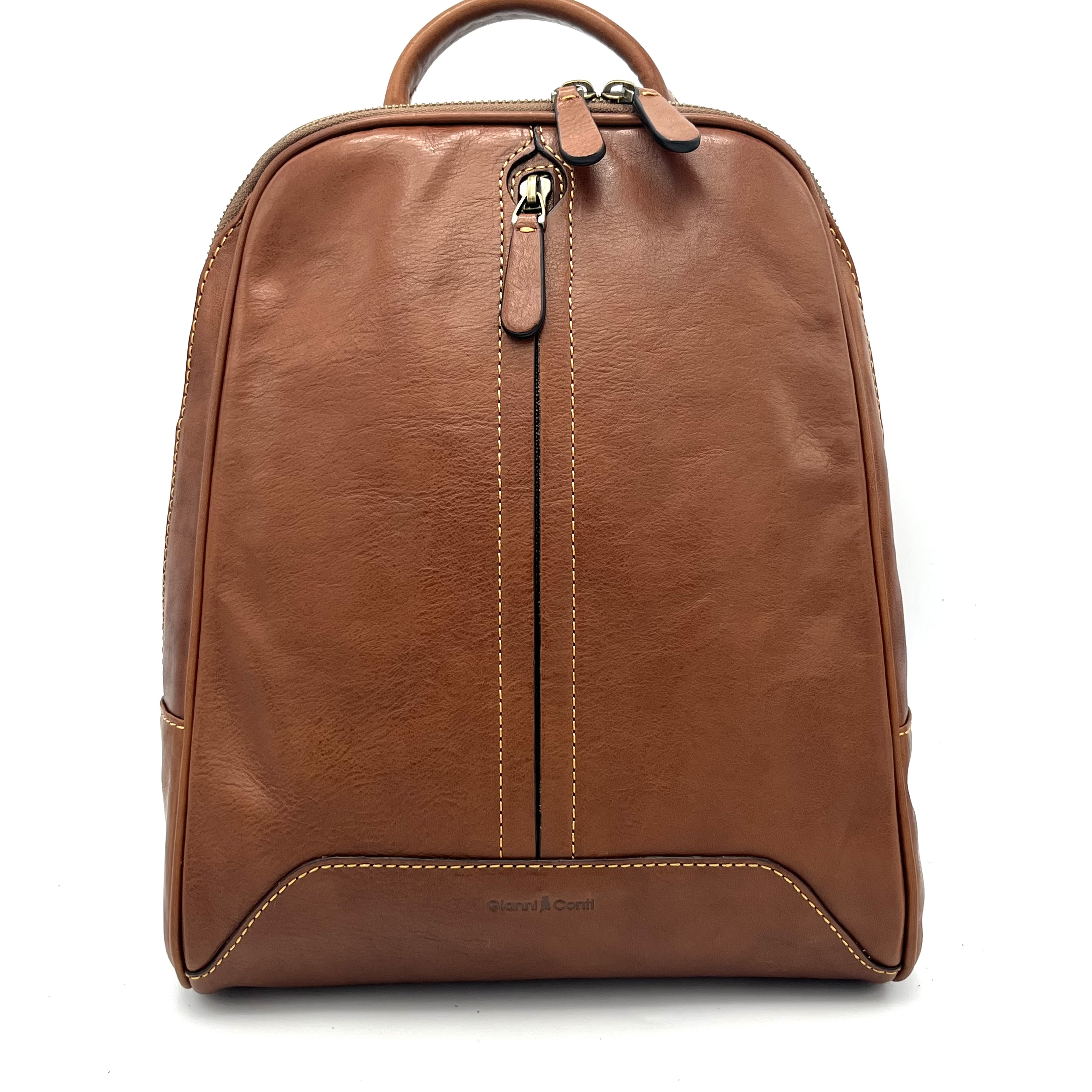 De Gianni Conti Maremma rugtas in Cognac handgemaakt in Italie heeft een tijdloos design met luxe details. De tas is gemaakt van hoogwaardig leer en heeft meerdere vakken voor al je spullen. Draag de rugtas comfortabel op je rug voor een trendy en praktische look. Perfect voor dagelijks gebruik. Een echte eye-catcher!
Afmetingen:
Hoogte 32cm x breed 26cm x diep 12cm

Eigenschappen:
rits aan voor- en achterkant
Toprits
onder de toprits ritsvak, steekvak en hoofdvak