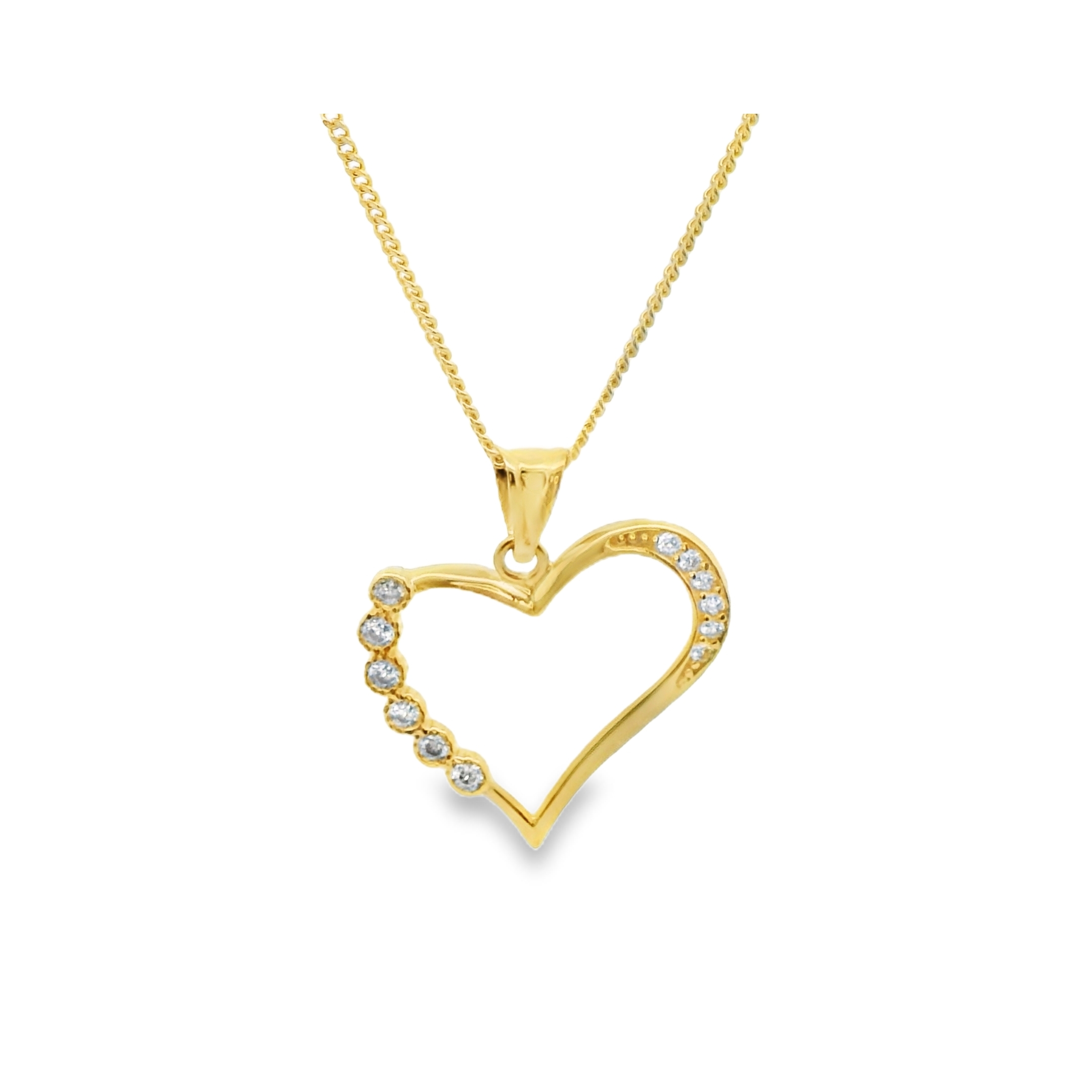 Deze hanger van Louis Bros is vervaardigd uit 14 karaat geelgoud met zirkonia (1.04 gr.).
Deze hanger in de vorm van een hartje met zirkonia is een schitterend symbool van liefde en elegantie. De warme glans van het geelgoud gecombineerd met de sprankelende zirkonia maakt dit sieraad tot een echte blikvanger. Het hartje staat voor genegenheid en verbondenheid, terwijl de fonkelende zirkonia een vleugje luxe toevoegt. Dit tijdloze sieraad is perfect als cadeau voor een geliefde of als een persoonlijke accessoire om elke dag te dragen.