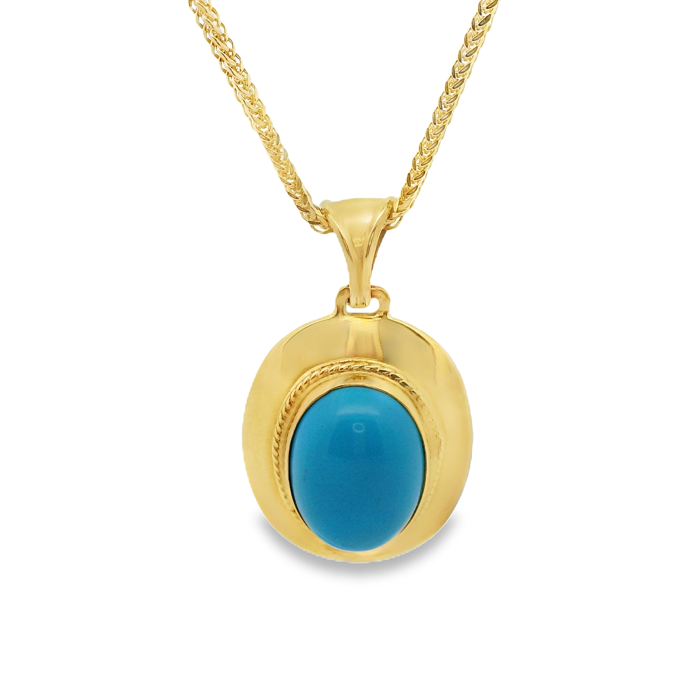 Deze hanger van Louis Bros is vervaardigd uit 14 karaat geelgoud (3.75 gr).
Deze hanger met een turkoois steen combineert de warme glans van goud met de levendige kleur van turkoois. De prachtige blauwe steen, bekend om zijn kalmerende en beschermende eigenschappen, vormt een perfect contrast met het stralende geelgoud. Deze hanger is een stijlvol sieraad dat natuurlijke schoonheid en elegantie samenbrengt. Ideaal voor wie een vleugje kleur wil toevoegen aan zijn of haar look, met een sieraad dat zowel modern als tijdloos is.