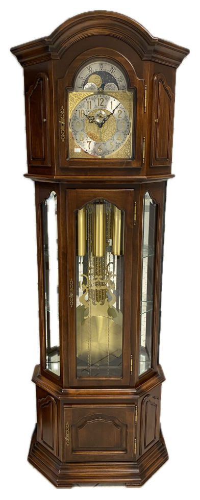 Traditionele staande klok in massief Alder kleur E15 met Patine.
Zwaar Kieninger ketting werk met West Minster slagwerk en automatische nacht uitschakeling.
Prijs op basis van afhaling. Levering en installatie mogelijk, prijs afhankelijk van de locatie. Vraag naar de voorwaarden.
