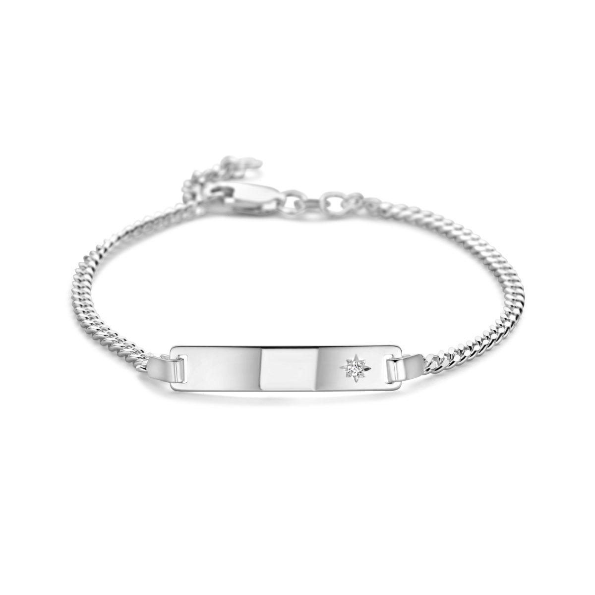 Beschrijving: Zilveren graveerarmband met zirkonia. De lengte bedraagt 14cm met 2cm extensie. De breedte van de graveerplaat bedraagt 5mm.
Uniekenummer serie: 27334
Doelgroep: meisjes
Breedte: 5 mm
Kortste lengte: 14 mm
Langste lengte: 16 mm
Zetting: solitaire