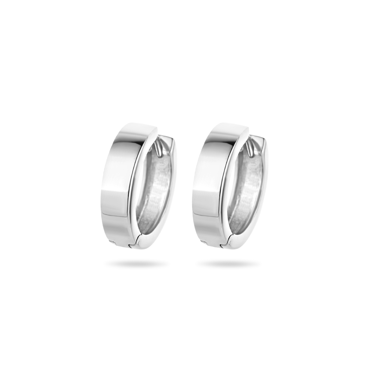 Gerhodineerd zilveren klapcreolen met een vlakke buis en een poli afwerking. 
Breedte: 4 mm
15 x 4 mm Zilver Vlak