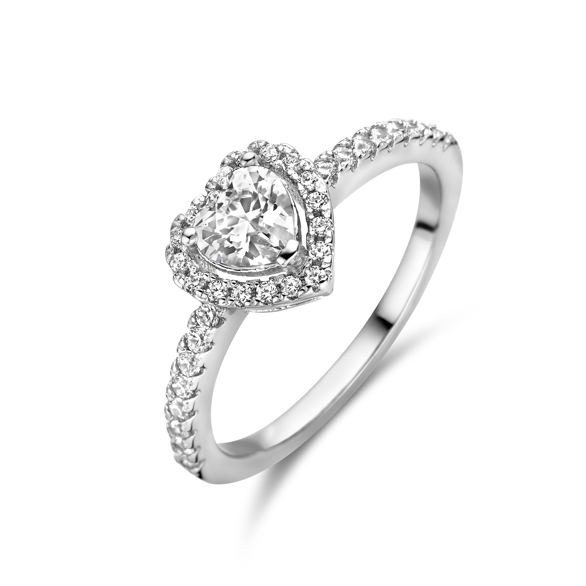 Gerhodineerd 925 zilveren ring uitgevoerd met een hart en zirkonia, De ring heeft een breedte van 8mm.