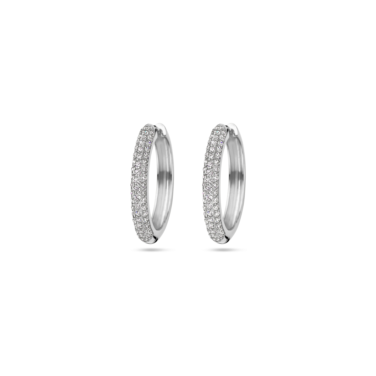 Gerhodineerd 925 zilveren klapoorringen uitgevoerd met zirkonia. De klapoorringen hebben een afmeting van 26x4mm.