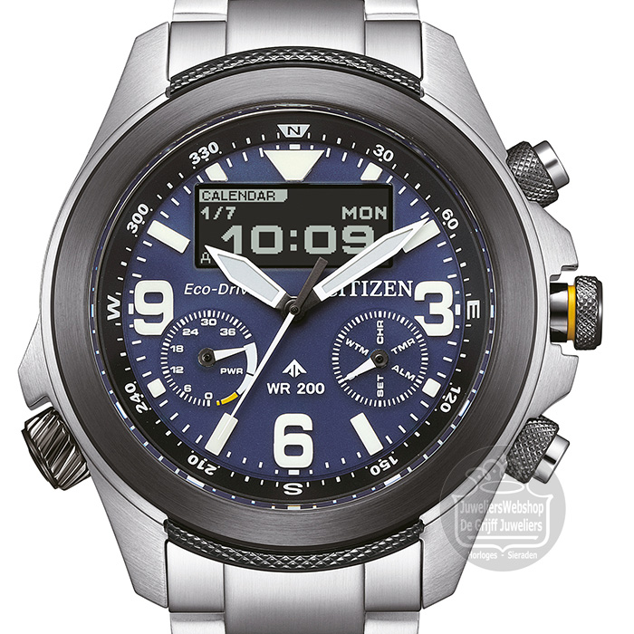 De Citizen Land JV1006-51L Promaster 35th Anniversary Horloge biedt ongekende precisie en stijl. Met functies zoals een datumweergave, anti-allergisch materiaal en een duurzame roestvrijstalen kast van 43,5 mm. Draag deze zilverkleurige polshorloge tijdens avontuurlijke reizen of dagelijks gebruik, en ervaar comfort en duurzaamheid in elk moment. Perfect voor elke gelegenheid met zijn elegante uitstraling.