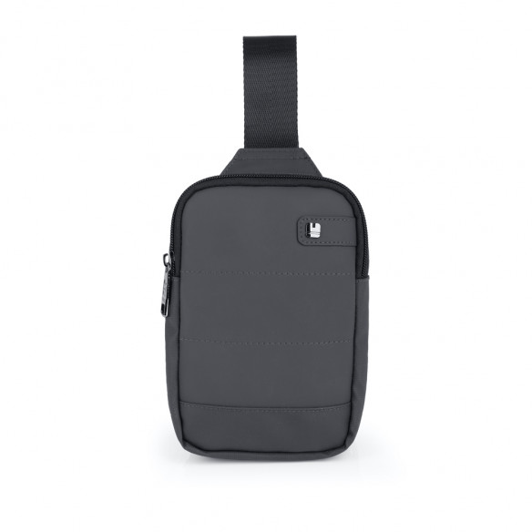 De Gabol Joel Crossbody tas heeft een verstelbare schouderriem, een hoofdcompartiment met ritssluiting en aan de binnenkant een vak met ritssluiting en twee insteekvakken. Het perfecte accessoire voor dagelijks gebruik! Draag de tas comfortabel over je schouder of schuin over je lichaam voor een trendy look. De ideale tas voor onderweg! Maak je outfit compleet met de Gabol Joel Crossbody tas.

Afmetingen:
Hoogte 18cm x Breed 12cm x diep 4cm