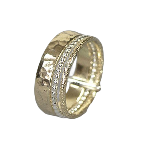 Materiaal: Zilver
De glans van 925 sterling zilver maakt het een gewild edelmetaal voor de vervaardiging van sieraden. Het bestaat uit 92,5% puur zilver en 7,5% koper. Puur zilver is een zacht en buigzaam materiaal, het koper in 925 sterling zilver zorgt voor de stevigheid. De sieraden van Jéh Jewels zijn nikkel vrij.

Materiaal: Gold filled
Gold filled komt uit Amerika en wordt daar al langer gebruikt voor de vervaardiging van sieraden met een "touch of gold" voor een betaalbare prijs. Het gold filled blijft op kleur, is slijtvast en de goudlaag is dik genoeg om lang te kunnen genieten van de warme uitstraling van goud. Gold filled wordt veelal ook goed verdragen door mensen die allergisch zijn voor andere metalen dan goud. Maat 56