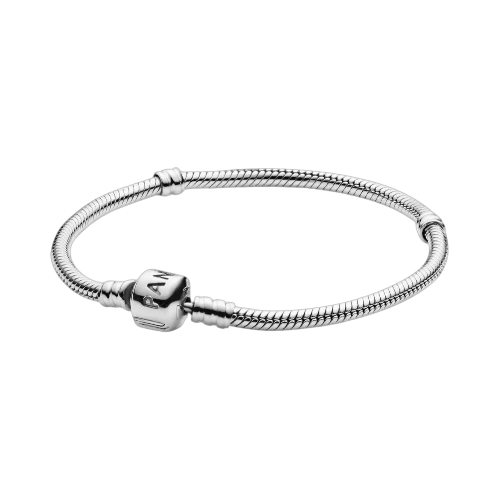 Deze Pandora 590702HV-23 Geoxideerde armband is gemaakt van zilver en heeft een uniek geoxideerd design. De armband is geschikt voor dagelijks gebruik en kan worden gedragen als essentieel onderdeel van je sieradencollectie. De beste manier om deze armband te dragen is om hem te combineren met andere zilveren sieraden voor een verfijnde en tijdloze look. Voeg nu deze prachtige armband toe aan je collectie en straal elegantie uit.
