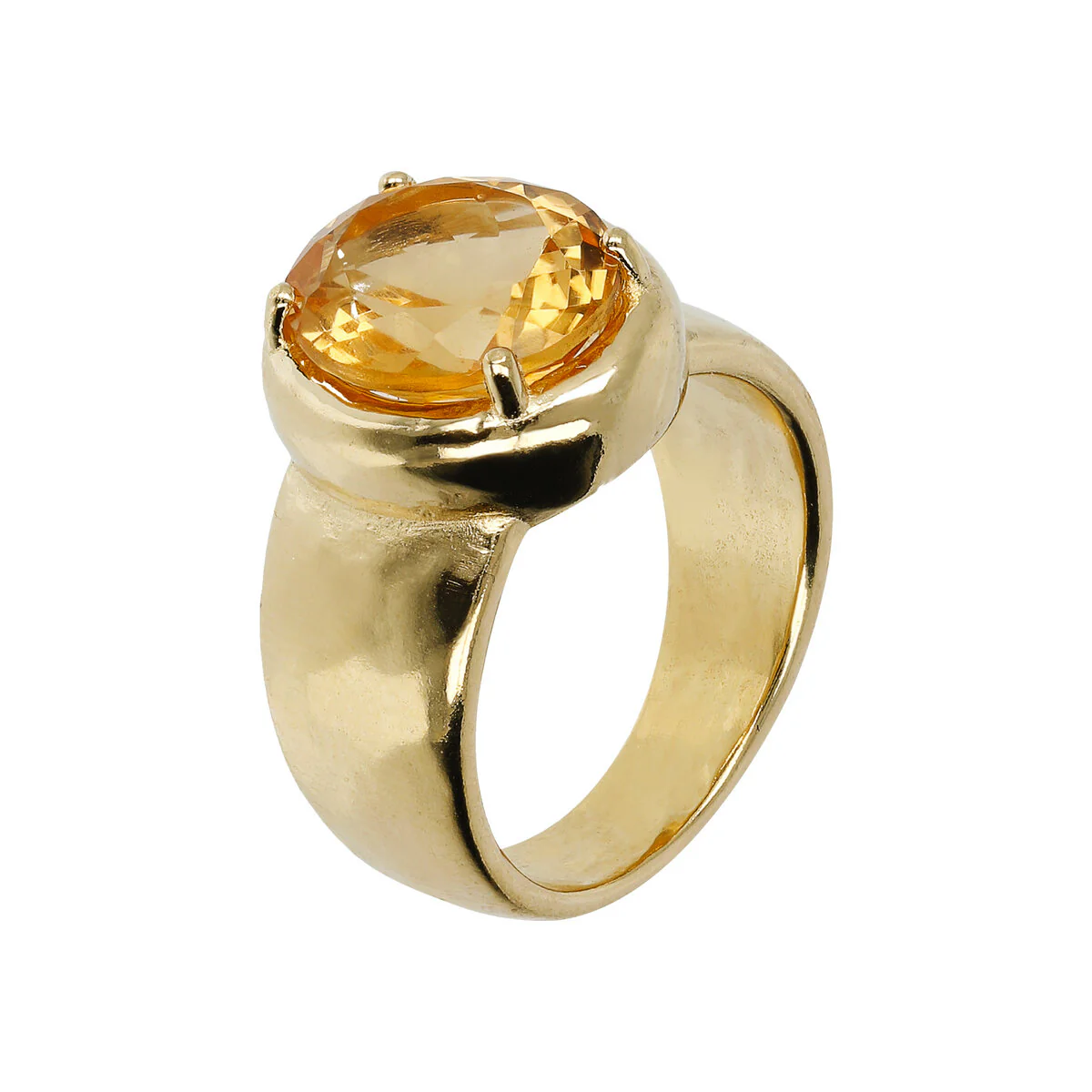 Etrusca Gioielli cocktailring gemonteerd op een gouden sokkel, 18kt geelgoud verguld, met gehamerd oppervlak en centrale natuursteen (12x10 mm), ronde slijpvorm.

18kt geelgouden plating

Ontworpen en gemaakt in Italië