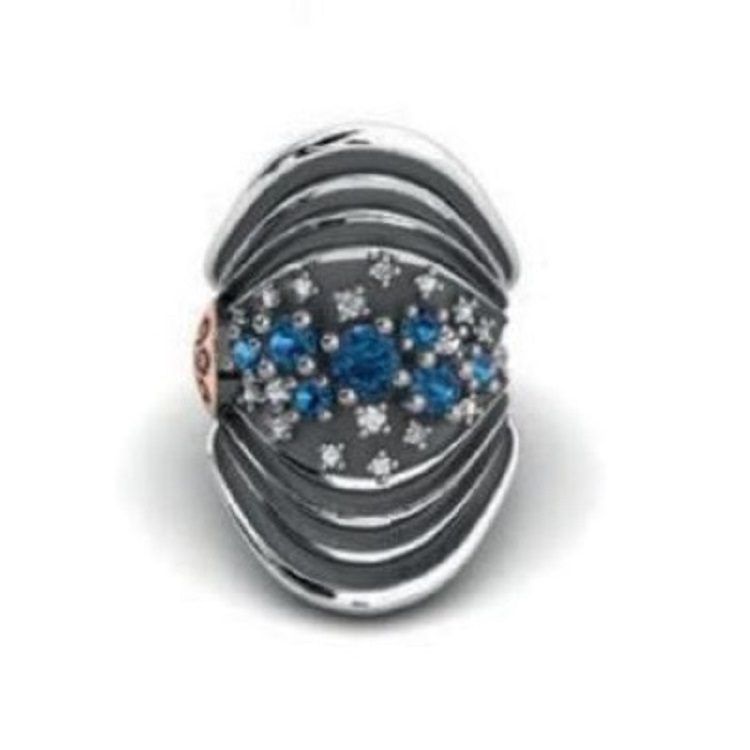 Bohemme - SEASONEL Sea Foam 18kt laminated rosé goud met blauw topaas en wit saffier - 5SFM005R56
