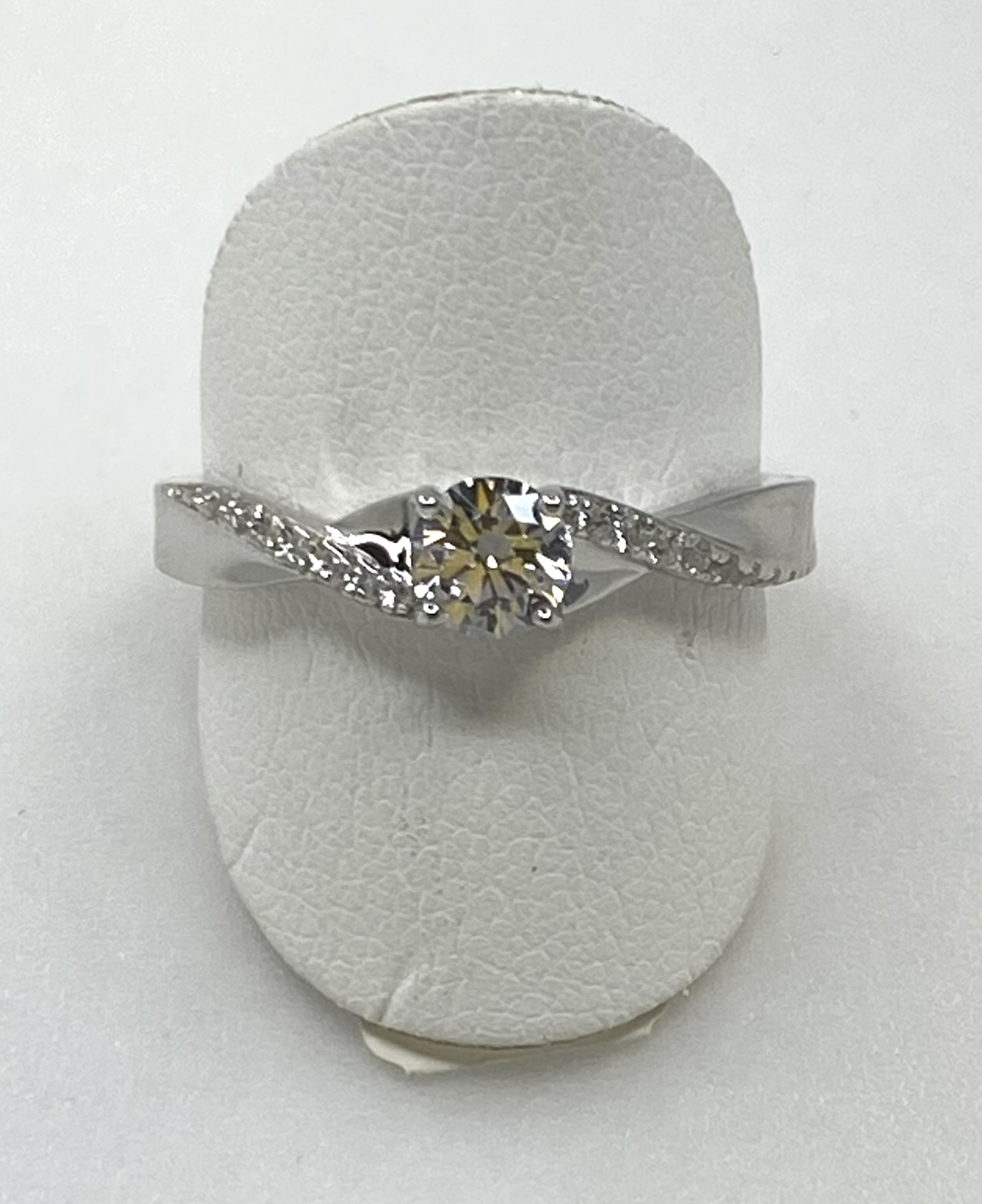 RDL Zilveren ring, fantasie model met zirkonia