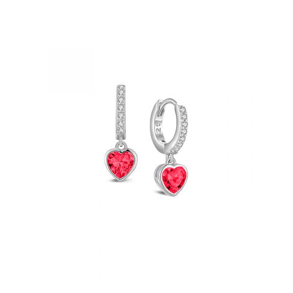 Deze prachtige JEWEL: MY iMenso Creoli creool "Hart corundum CZ 18mm" (925/rhod-plated) 1201320 is voorzien van schitterende corundum CZ stenen en heeft een liefdevol hartontwerp. De creool is gemaakt van hoogwaardig 925 sterling zilver en is gerhodineerd voor extra glans en duurzaamheid. Draag deze creool voor een elegante en chique uitstraling bij elke gelegenheid.
