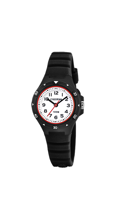 Dit Calypso Horloge is gemaakt van kunststof en waterdicht in het zwart. Het horloge heeft een kind vriendelijk ontwerp en is ideaal voor dagelijks gebruik. Het horloge kan gedragen worden tijdens zwemmen en andere wateractiviteiten, en is bestand tegen waterdruk tot 10 bar. Draag dit sportieve en trendy horloge in stijl voor een stoere look!
