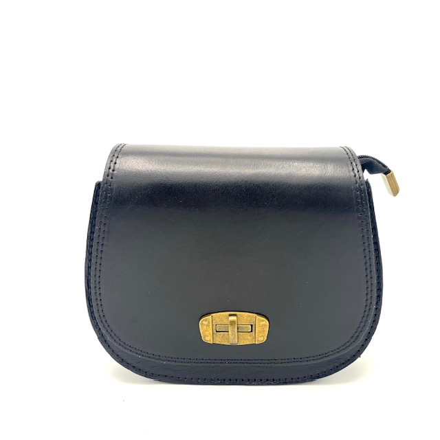 Deze prachtige crossbody tas van Own Label is uitgevoerd in de kleur Moro en is een absolute must-have voor iedere fashionista. De tas is voorzien van een handige klepsluiting en heeft een ruim binnenvak om al je essentials in op te bergen. De beste manier om deze tas te dragen is schuin over je lichaam, zodat je altijd je handen vrij hebt. Stijlvol en praktisch tegelijk!

Deze prachtige crossbody tas van Own Label is uitgevoerd in de kleur Moro en is een absolute must-have voor iedere fashionista. De tas is voorzien van een handige klepsluiting en heeft een ruim binnenvak om al je essentials in op te bergen. De beste manier om deze tas te dragen is schuin over je lichaam, zodat je altijd je handen vrij hebt. Stijlvol en praktisch tegelijk!
Afmetingen:
Hoogte 15cm x breed 19cm x diep 6cm