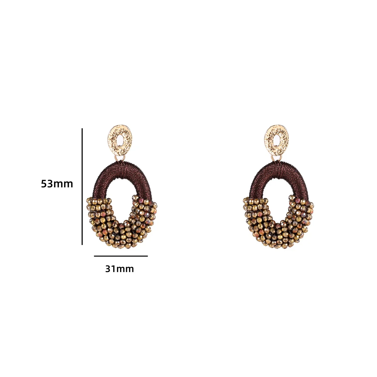 Deze JEWEL: Day & Eve oorhanger met Draadbollen Ovaal - 14K verguld kaneel heeft een prachtige ovale vorm en is verguld met 14-karaats goud. De oorbellen zijn perfect voor zowel overdag als 's avonds en voegen een vleugje glamour toe aan elke outfit. Draag ze met je haar in een staart voor een minimalistische look of laat ze schitteren met je haar los voor een meer statement effect.