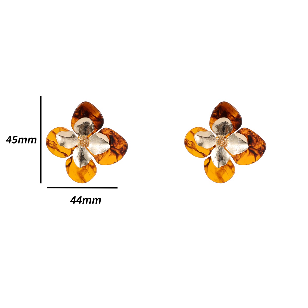 Deze prachtige oorhanger van Day & Eve is bedekt met 14K goud en heeft een uniek schildpadpatroon. De oorbel heeft de vorm van een enkele bloem en is perfect voor zowel overdag als 's avonds. Draag deze elegante oorbel om je outfit een luxe uitstraling te geven. De beste manier om het te dragen is om je haar op te steken om de oorbellen echt te laten opvallen. Maak je look compleet met deze must-have oorbellen!