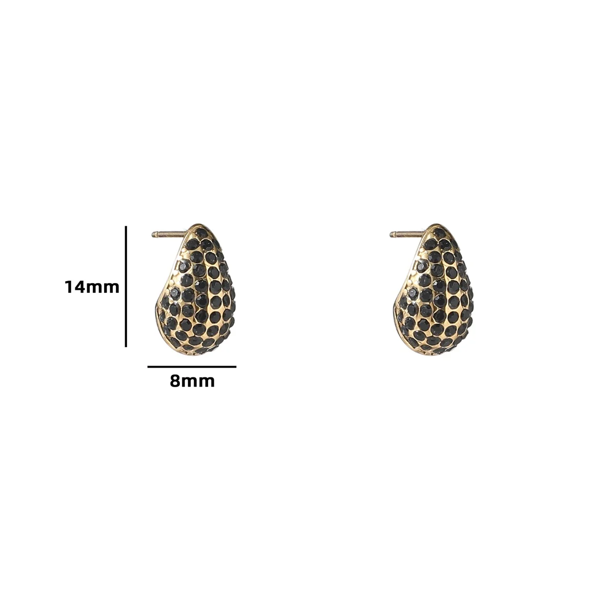 Deze Day & Eve oorstekers zijn 15 mm lang en gemaakt van roestvrij staal. Ze zijn bedekt met strass steentjes en hebben een elegante zwarte kleur. De oorstekers zijn verguld met 14K goud, wat zorgt voor een luxe uitstraling. Draag ze overdag voor een chique look of 's avonds voor een feestelijke touch. Een veelzijdig sieraad dat bij elke gelegenheid past!