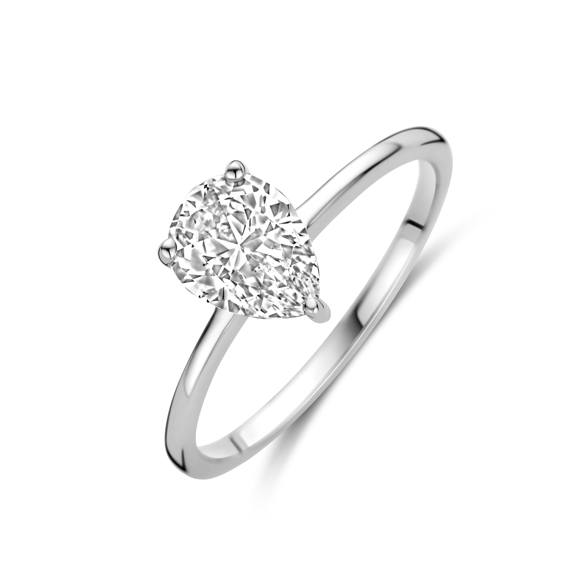 Gerhodineerd 925 zilveren ring uitgevoerd met zirkonia. De ring heeft een breedte van 8.5mm.