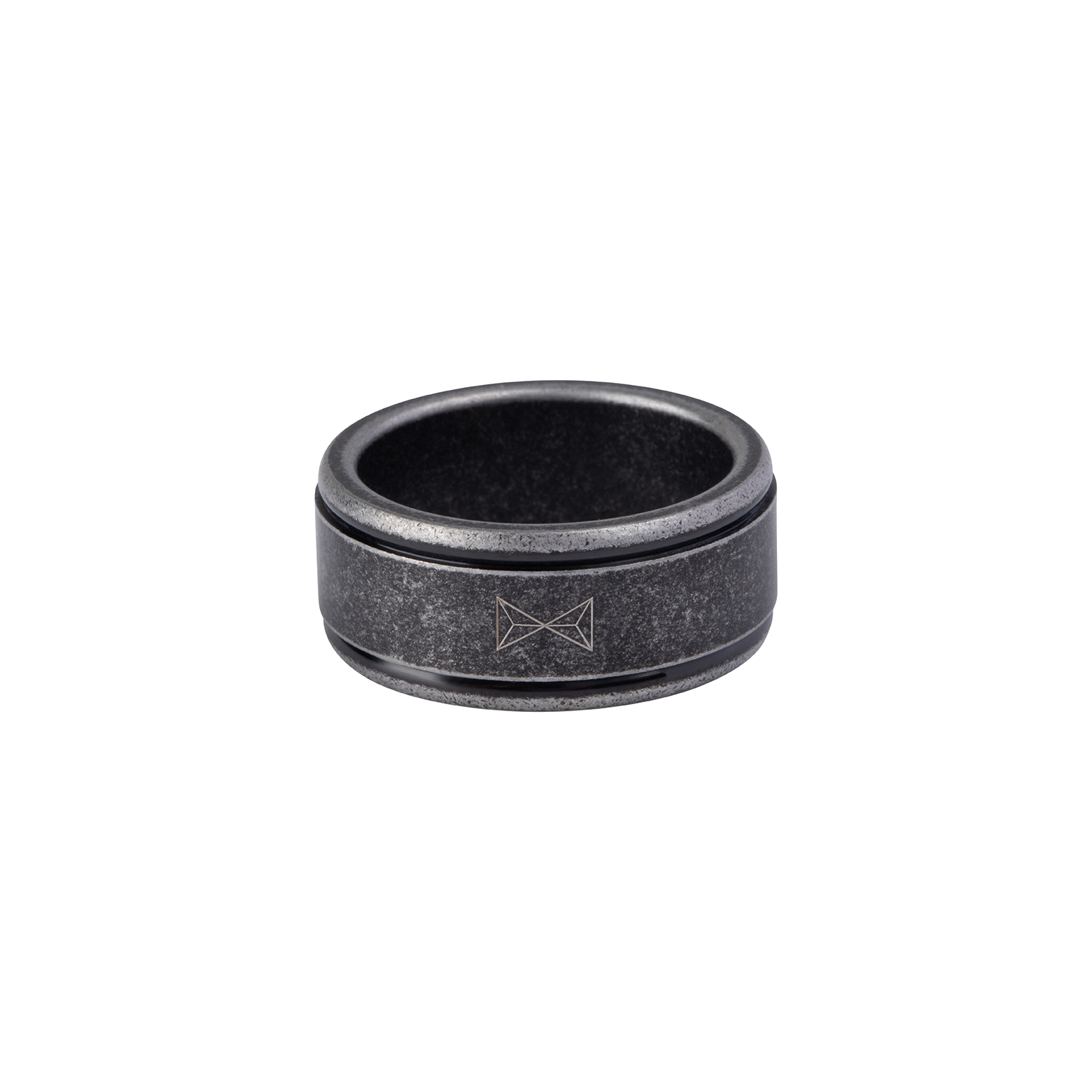 Deze ring is van het merk AZE Jewels. Het is een herensieraad gemaakt van edelstaal. De ring is grijs van kleur.