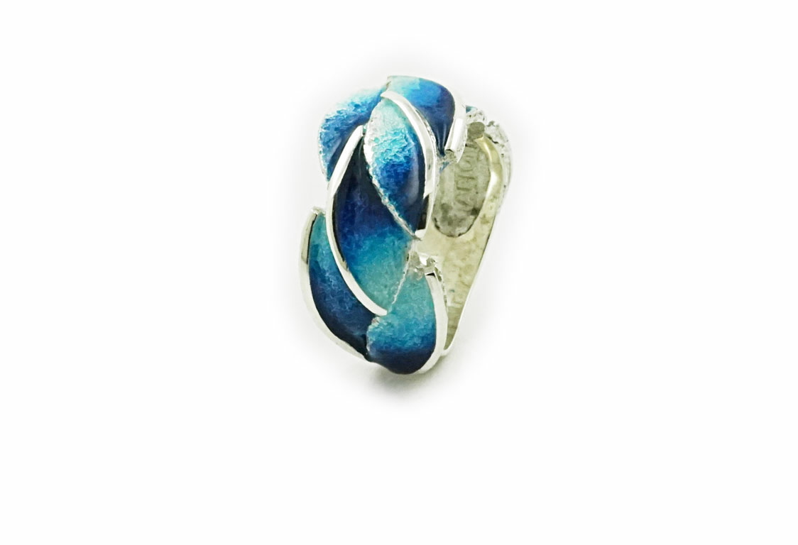 Zilveren ring met blauwe emaille