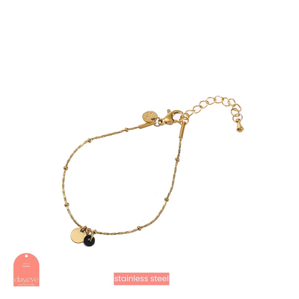 Deze ARMBAND van JEWEL: Day & Eve is gemaakt van roestvrij staal met kleine kralen en is verguld met 14 karaat goud. De armband heeft een stijlvolle zwarte afwerking. Het beste is om deze armband op zichzelf te dragen voor een subtiele look of te combineren met andere armbanden voor een trendy layered effect. Een perfecte toevoeging aan elke sieradencollectie voor overdag en 's avonds.
