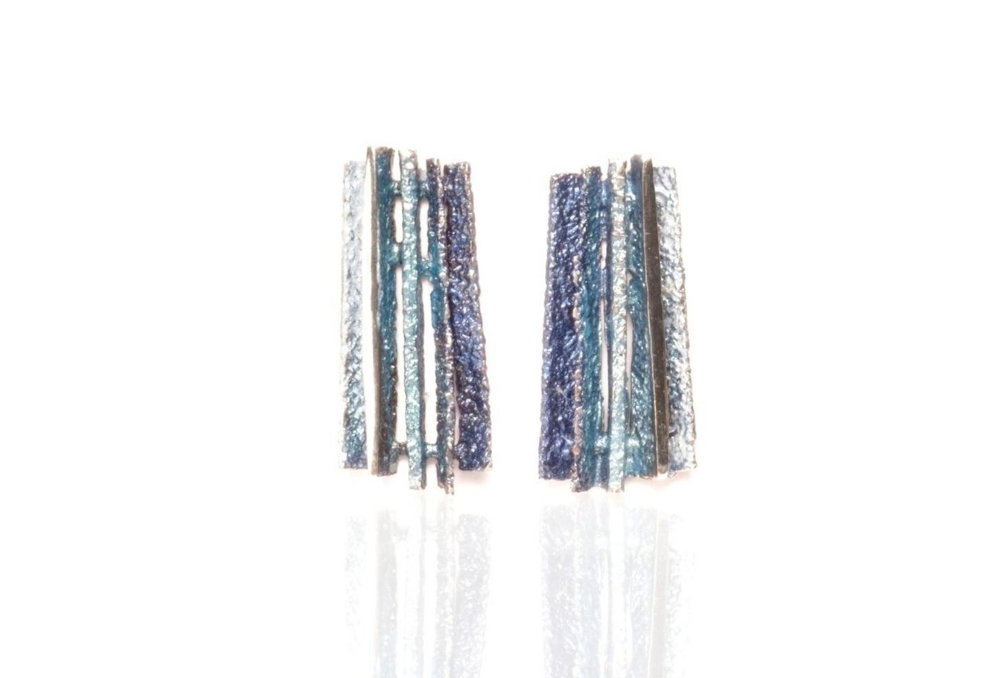 Zilveren oorbellen blauw emaille