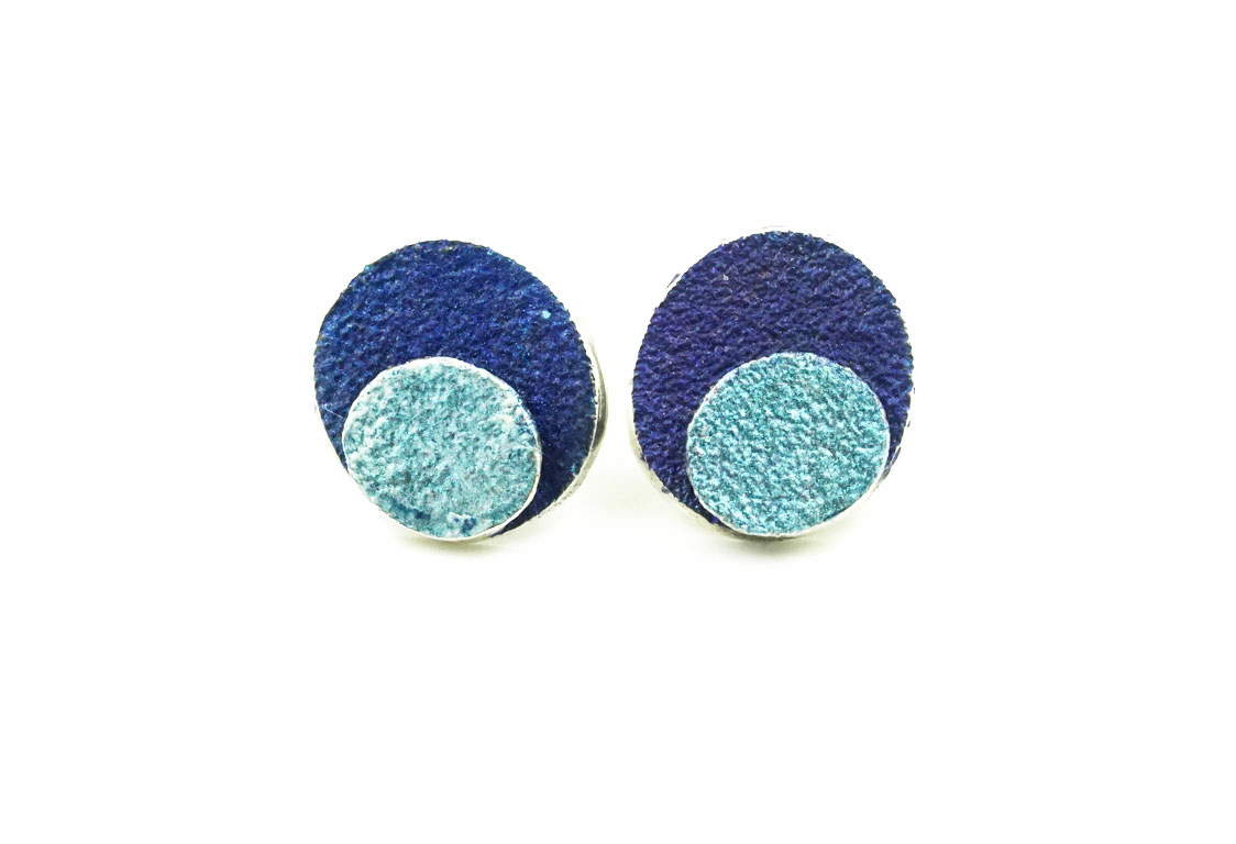 Zilveren oorbellen blauw emaille