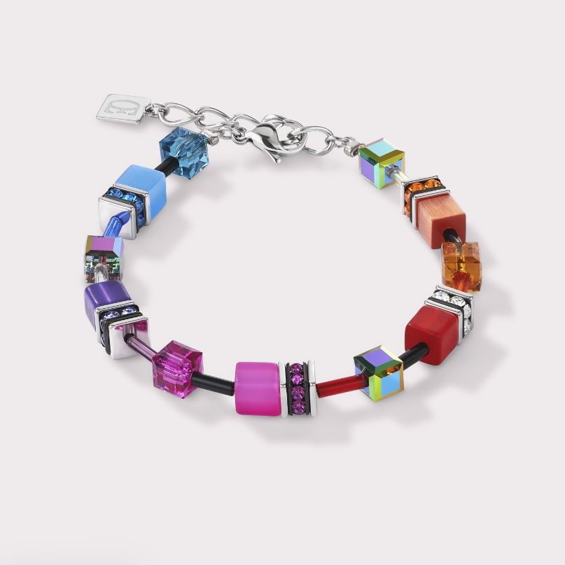 Coeur de Lion is een Duits merk, en heeft mooie handgemaakte sieraden die u onderling goed kunt combineren.