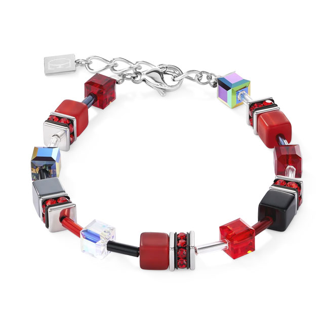 Coeur de Lion is een Duits merk, en heeft mooie handgemaakte sieraden die u onderling goed kunt combineren.