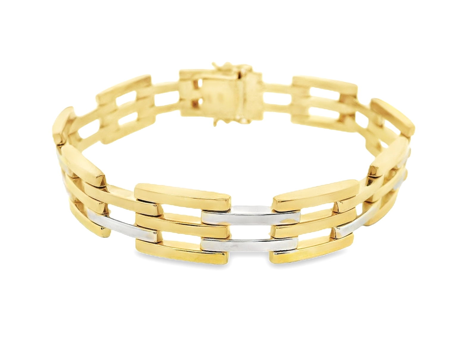 Deze armband van Louis Bros is vervaardigd uit 14 karaat bicolor (20. gr.). De armband heeft een lengte van 20 cm en een dikte van 2.7 mm. En een breedte van 11.5 mm.
Deze armband is een prachtig voorbeeld van elegantie en verfijning. Gemaakt van een harmonieuze combinatie van wit- en geelgoud, biedt dat armband een uniek en bijzonder ontwerp dat in het oog springt. De delicate schakels en het stijlvolle contrast van de twee goudtinten maken het een sieraad dat zowel modern als tijdloos is. Perfect voor speciale gelegenheden of als een luxe dagelijkse accessoire, voegt dat armband een vleugje klasse toe aan elke outfit.