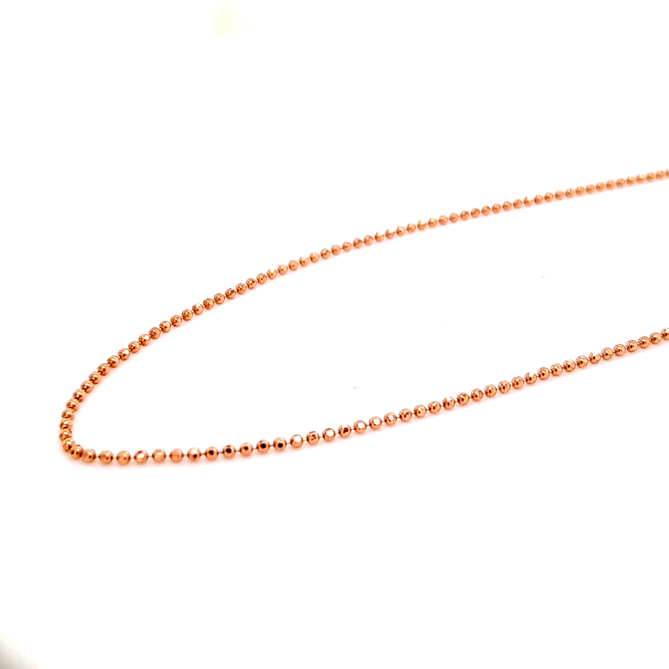 Halskette Rotgold 750/ooo Kugeln diamantiert
Die Länge beträgt 42cm, mit einer Karabiner Schließe.