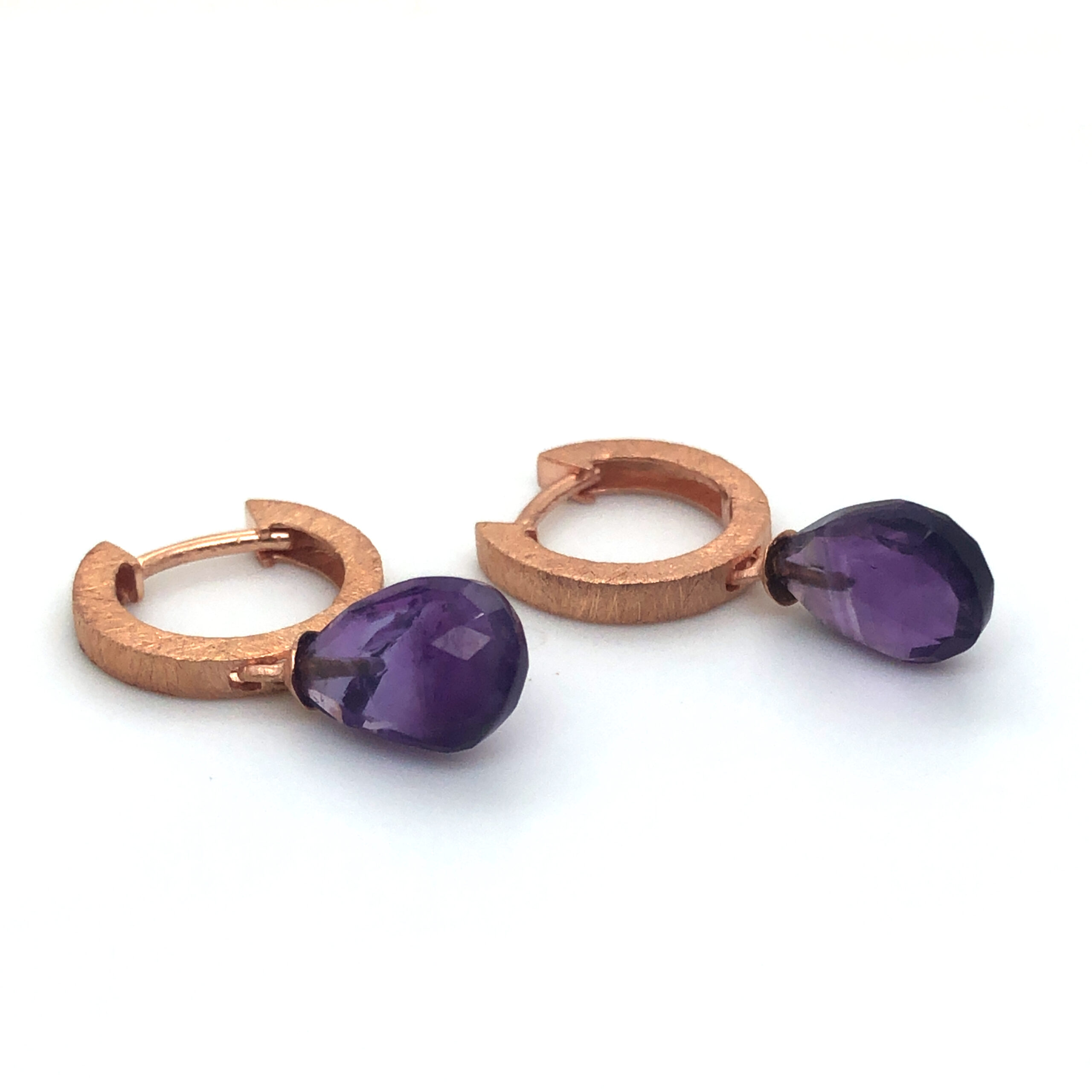 Creolen in Silber Rosé vergoldet mit Amethyst facettiert