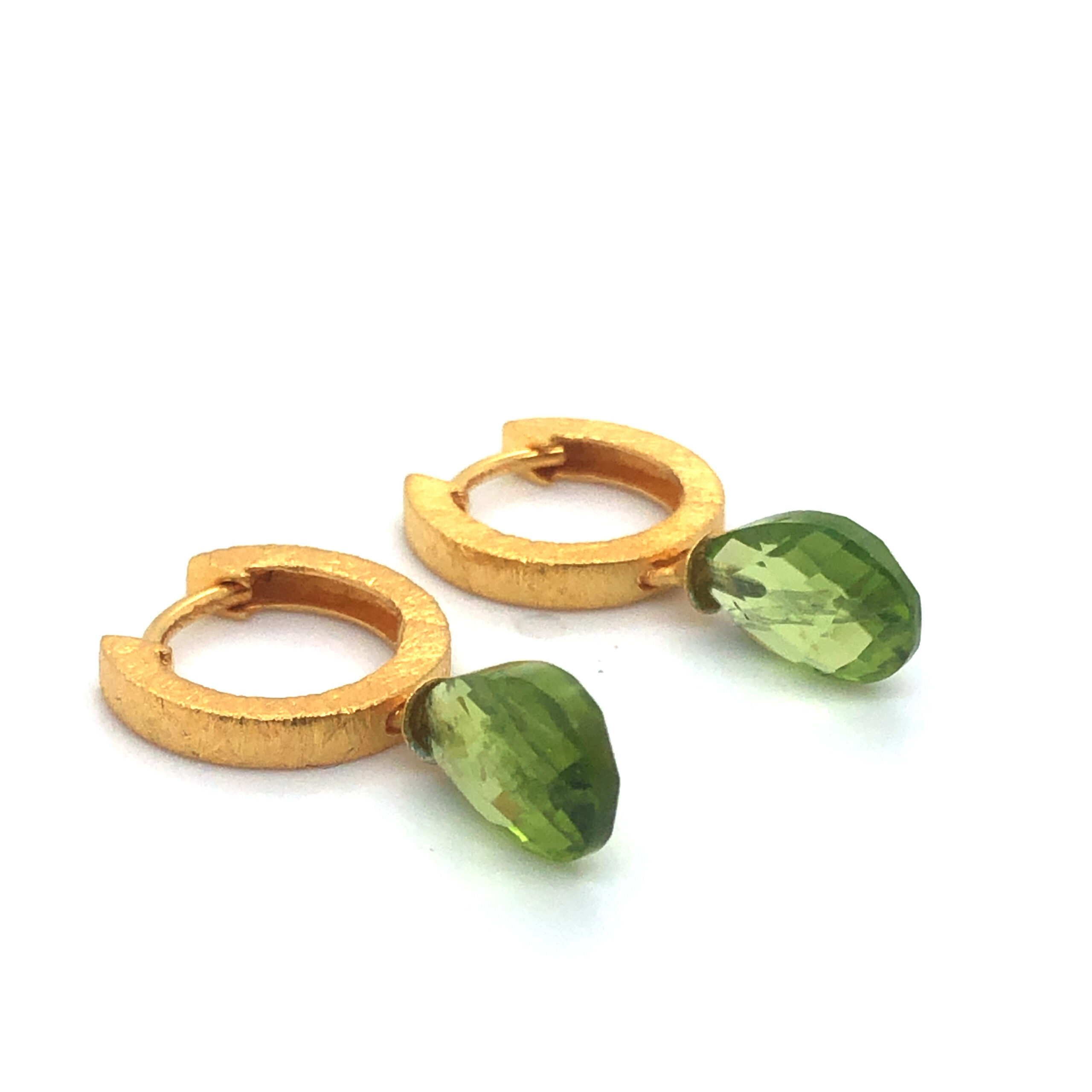 Creolen in Silber vergoldet mit Peridot facettiert