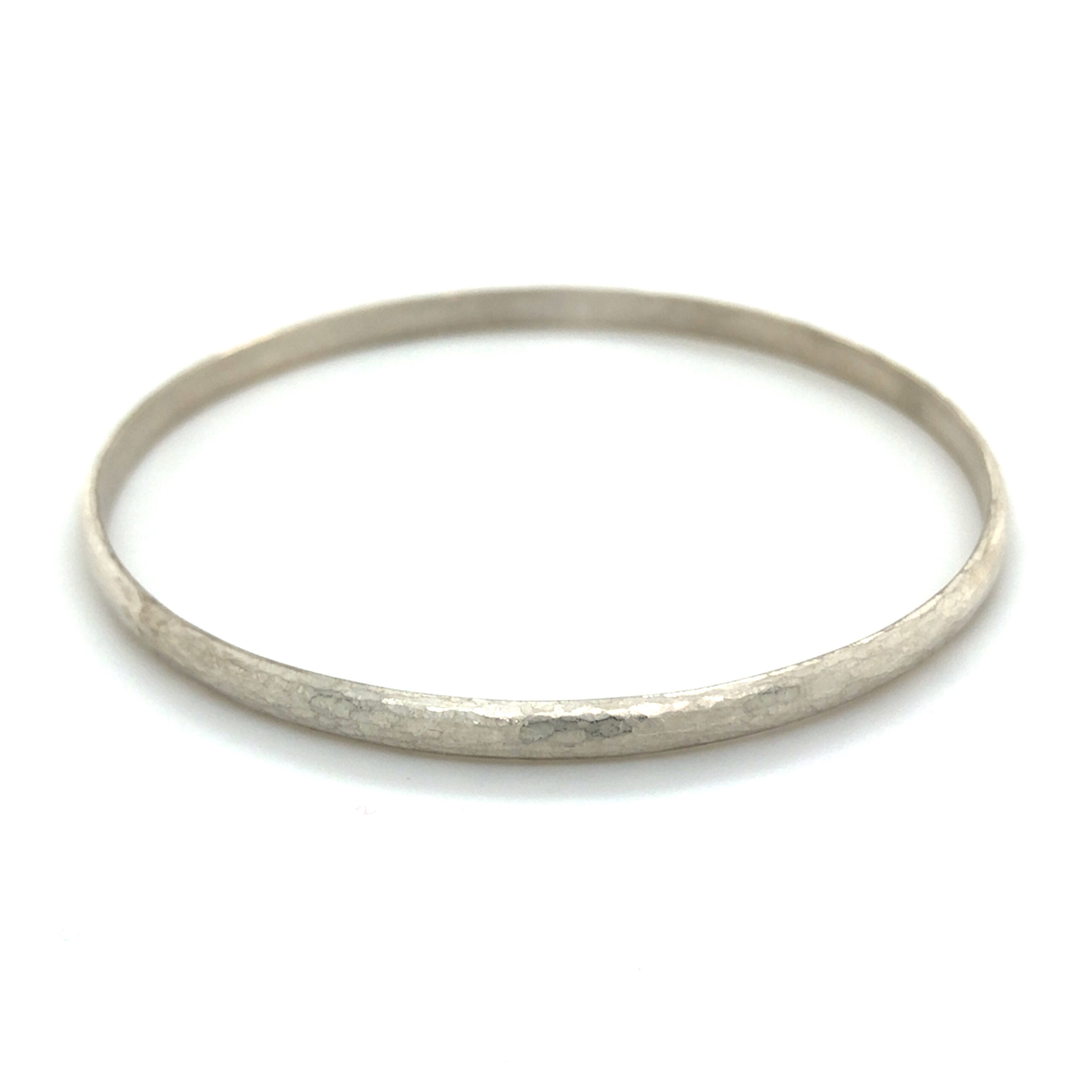 Armreif gefertig in Silber 925 
Breite 3,8mm