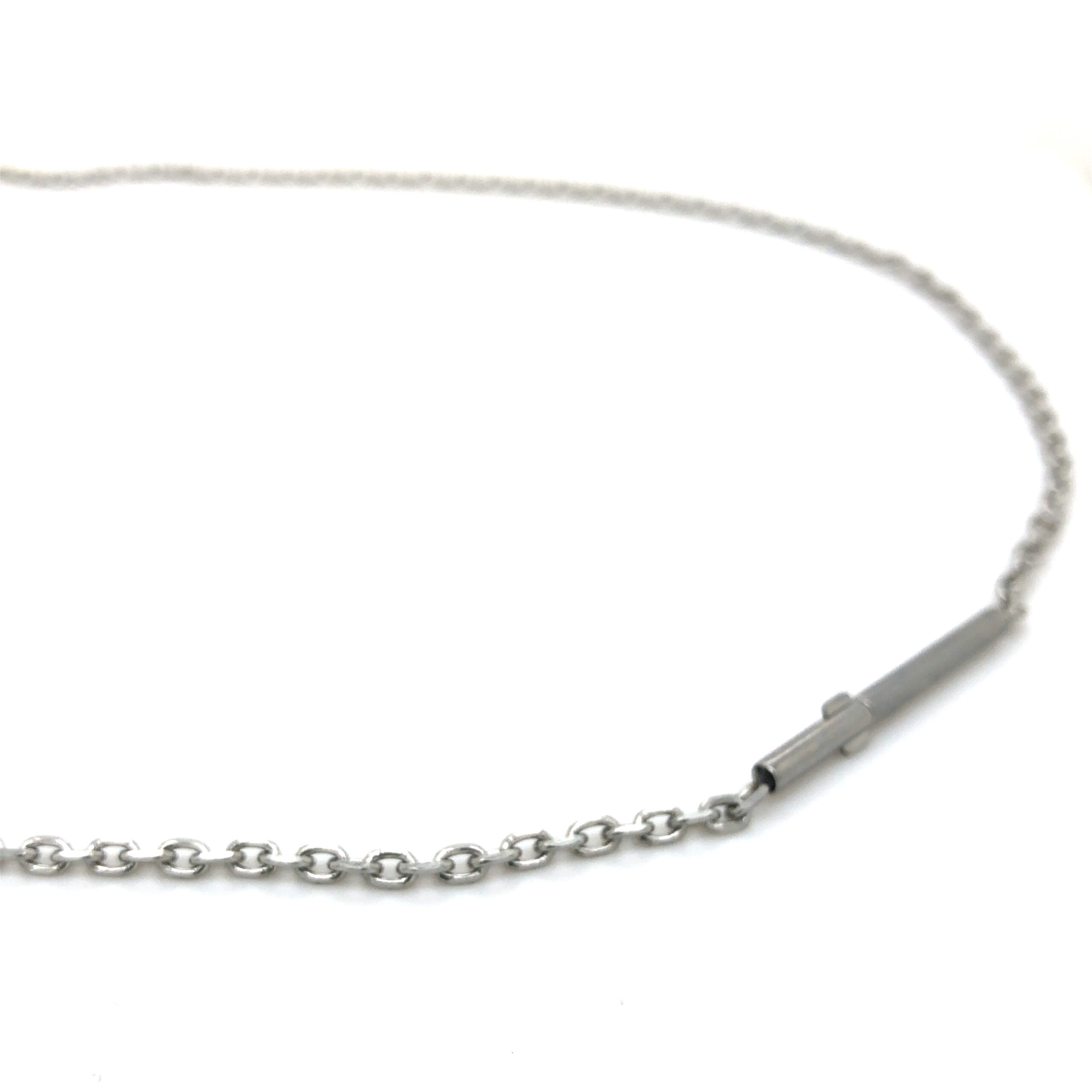 Ankerkettchen in Stahl, Diamantiert, 2,0mm im querschnitt mit patentierter Doppelclipschließe.  Länge: 40cm