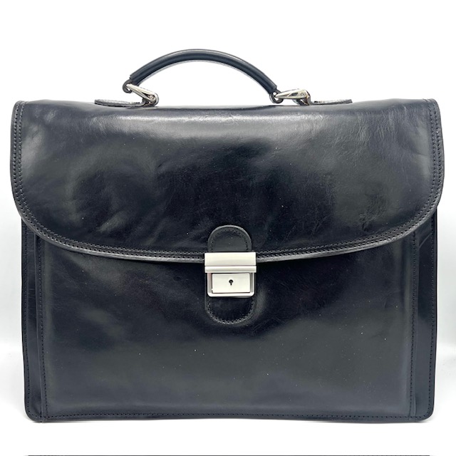 Afmetingen:
Hoogte 32cm x breed 39.5cm x diep 10cm
