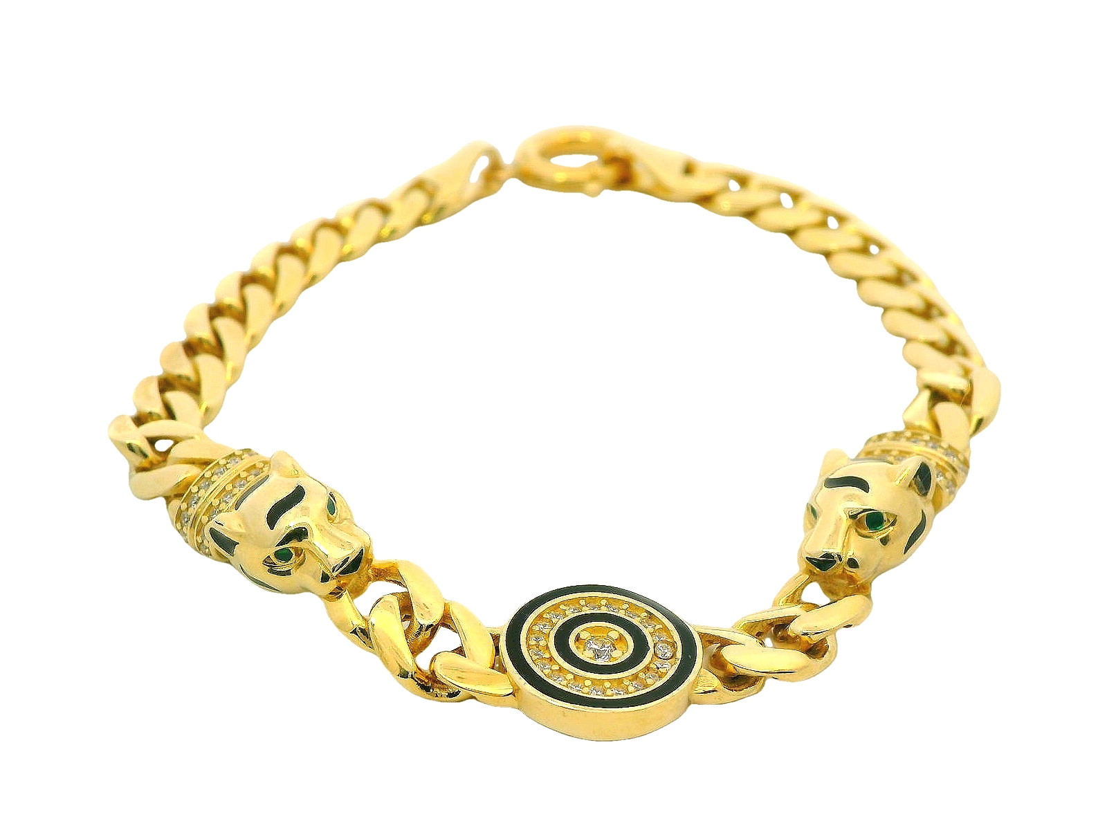 Deze armband van Louis Bros is vervaardigd uit 14 karaat geelgoud (12.68 gr.).  
Deze exclusieve armband straalt luxe en kracht uit, met als hoogtepunt een prachtig vormgegeven tijger. Het gedetailleerde ontwerp van de tijger benadrukt zijn majestueuze en wilde karakter, perfect gecombineerd met de glanzende afwerking van het geelgoud. Dit opvallende sieraad is een waar statementstuk, ideaal voor de moderne drager die houdt van een gedurfd en elegant accessoire. De armband voegt een vleugje avontuurlijke elegantie toe aan elke outfit en is een tijdloos symbool van kracht en verfijning.